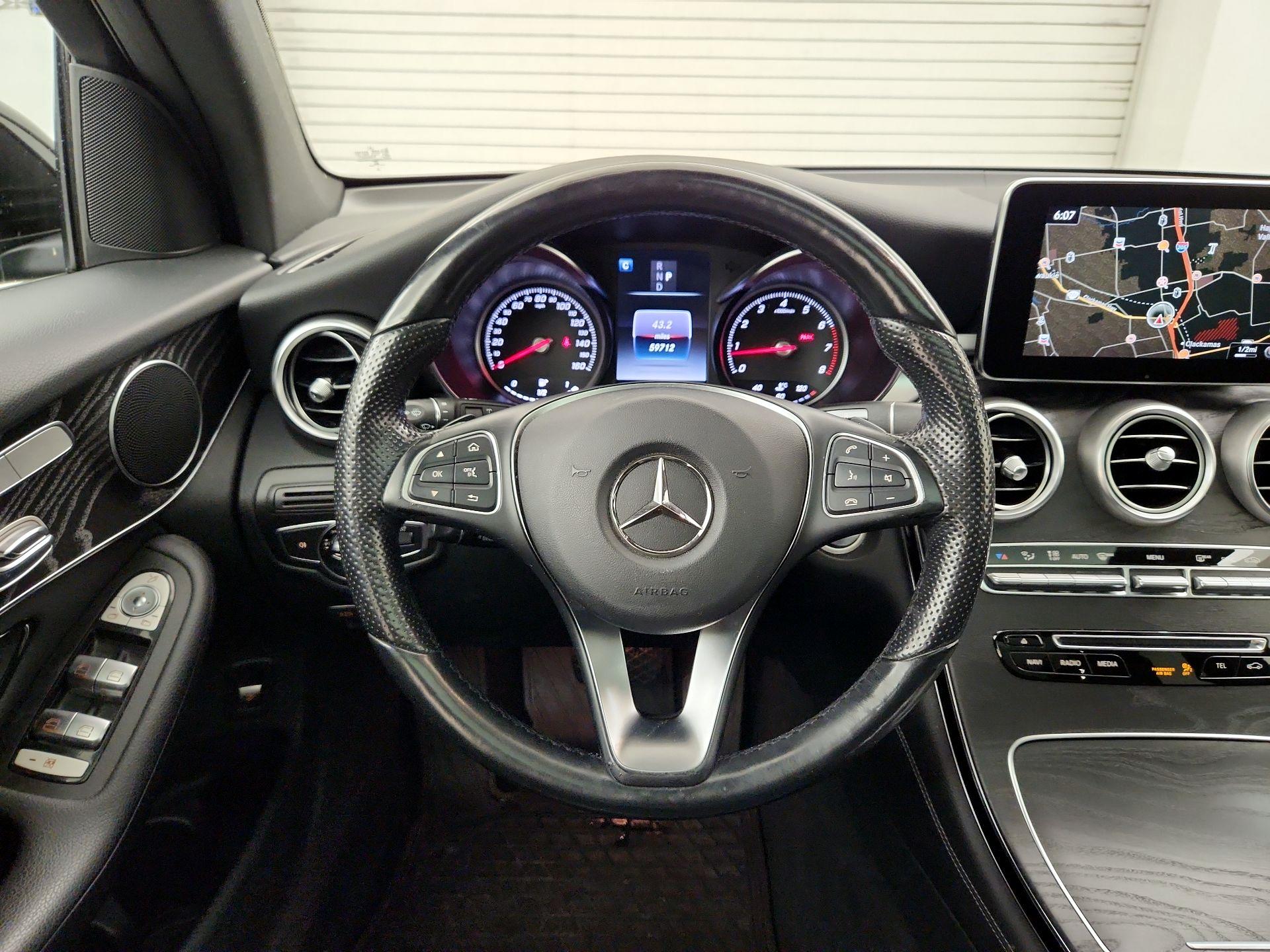 Thumbnail: 2016 Mercedes-Benz GLC - 10