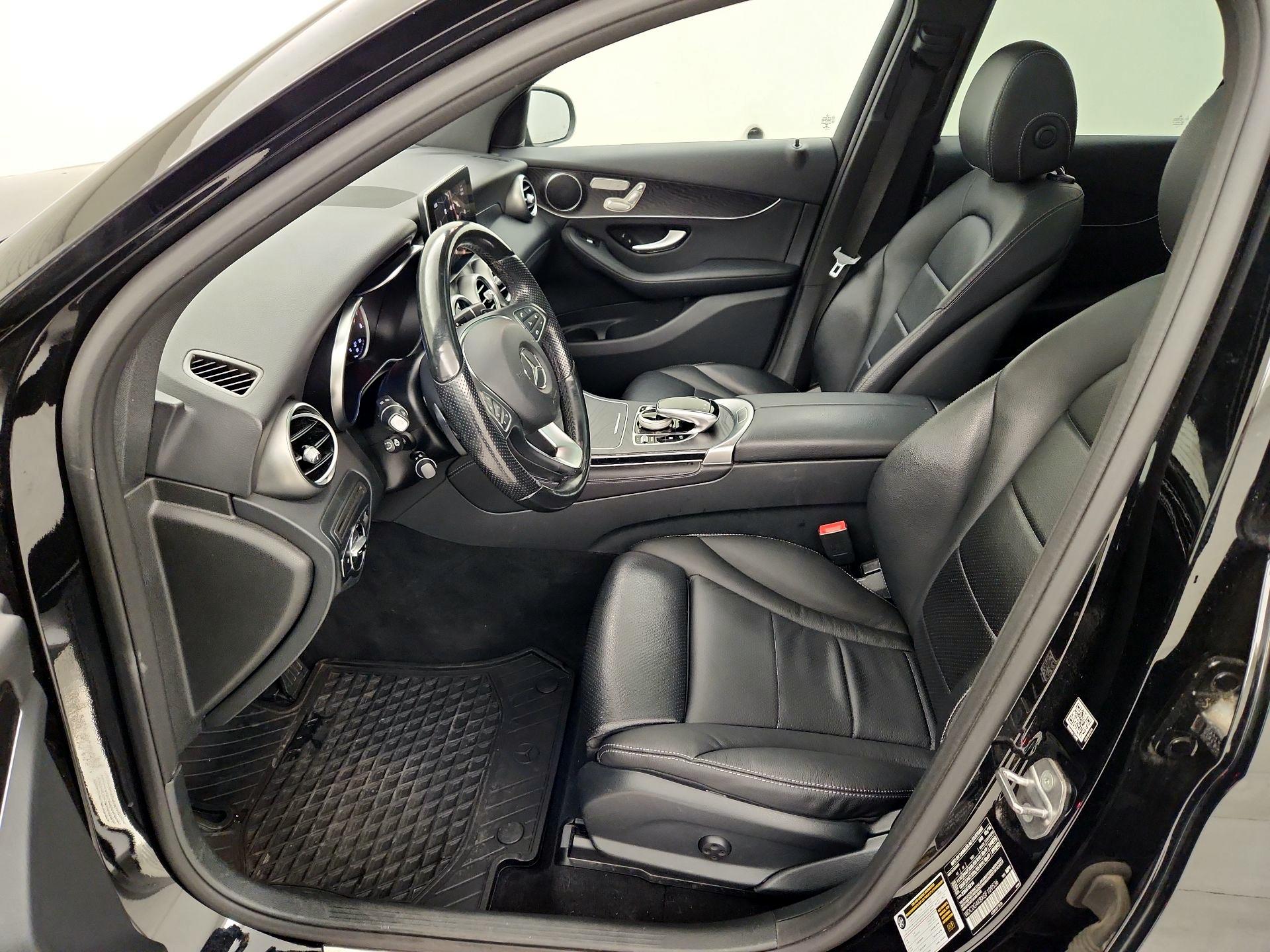 Thumbnail: 2016 Mercedes-Benz GLC - 11