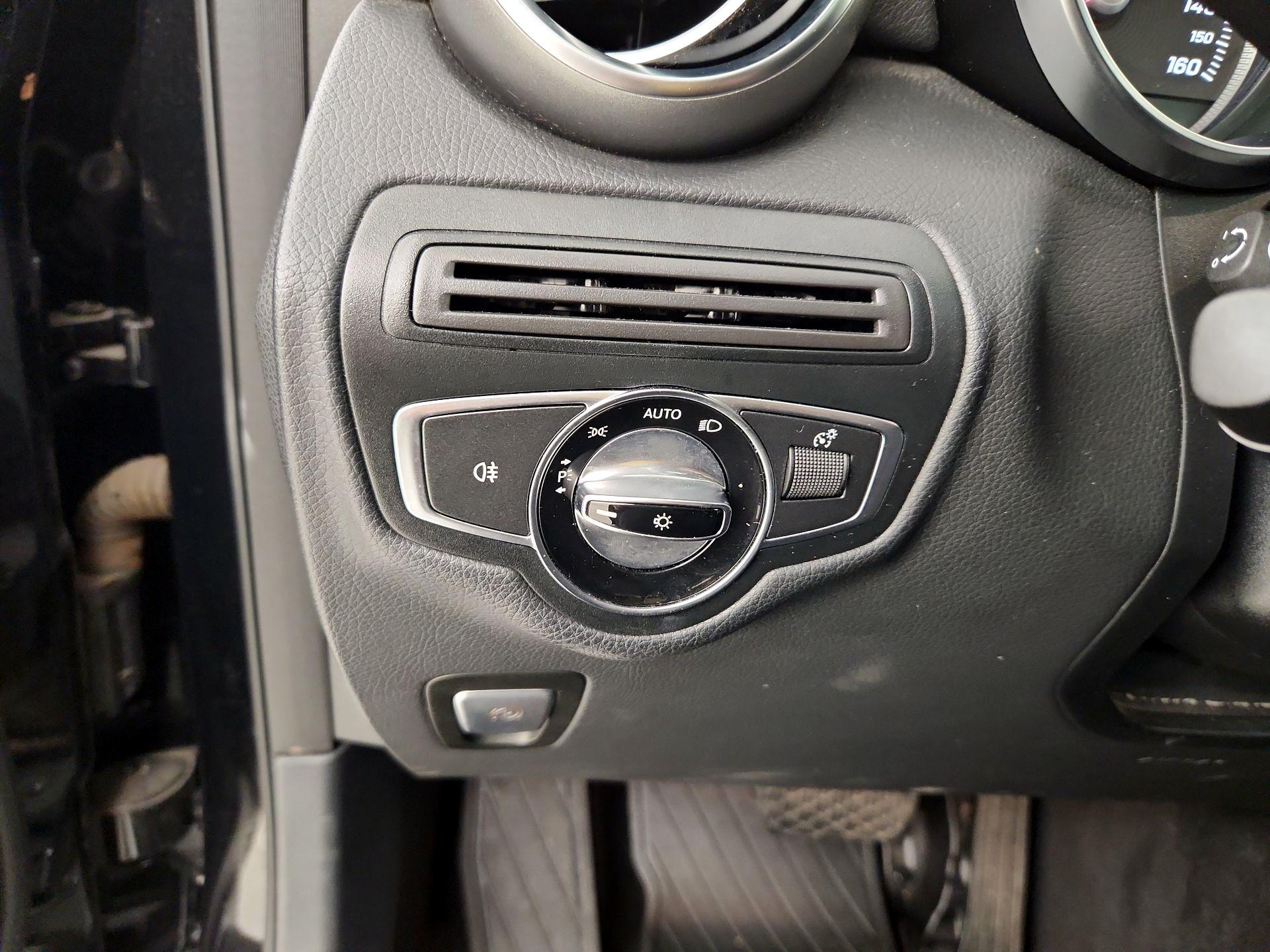 Thumbnail: 2016 Mercedes-Benz GLC - 13