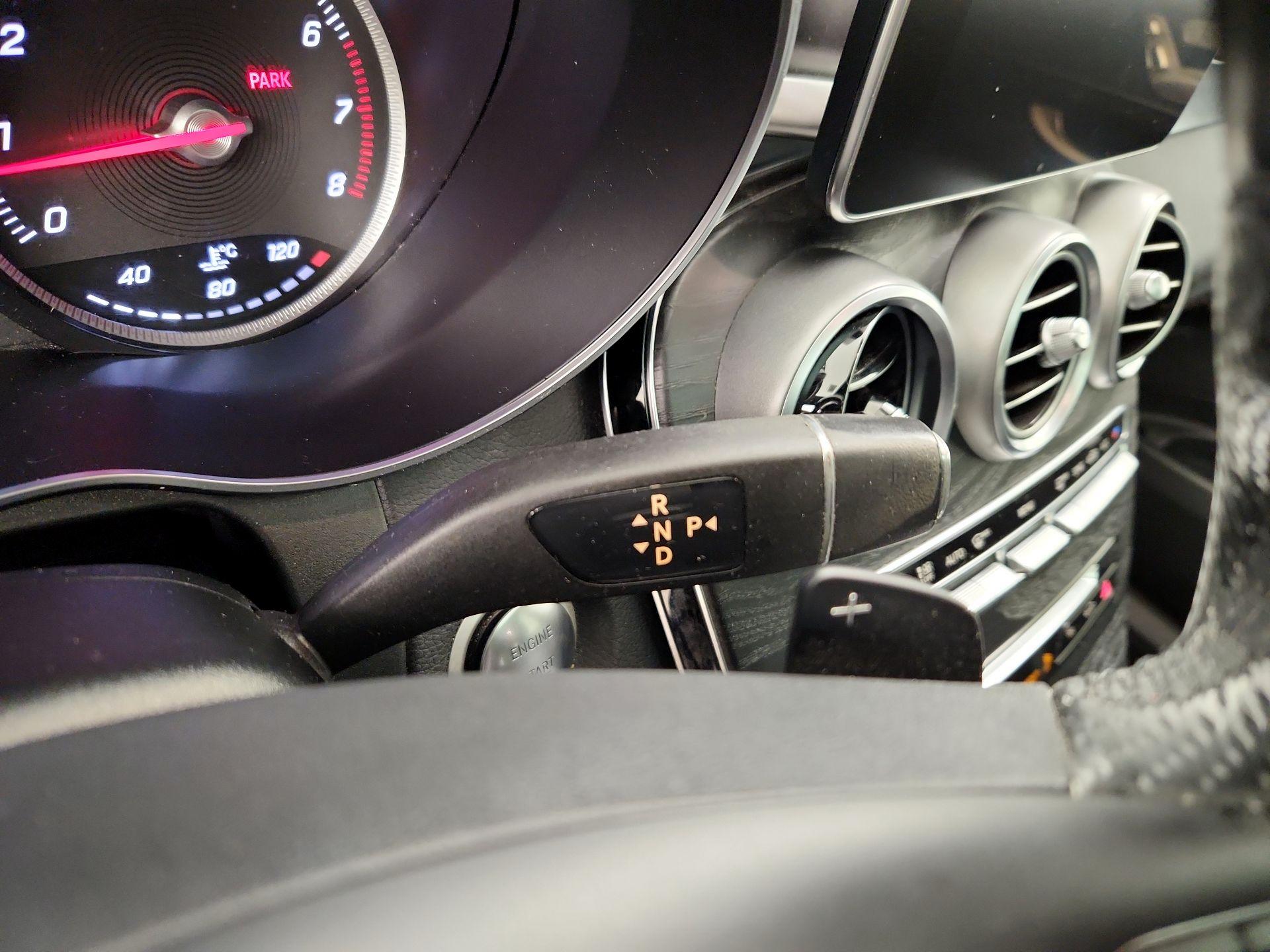 Thumbnail: 2016 Mercedes-Benz GLC - 18