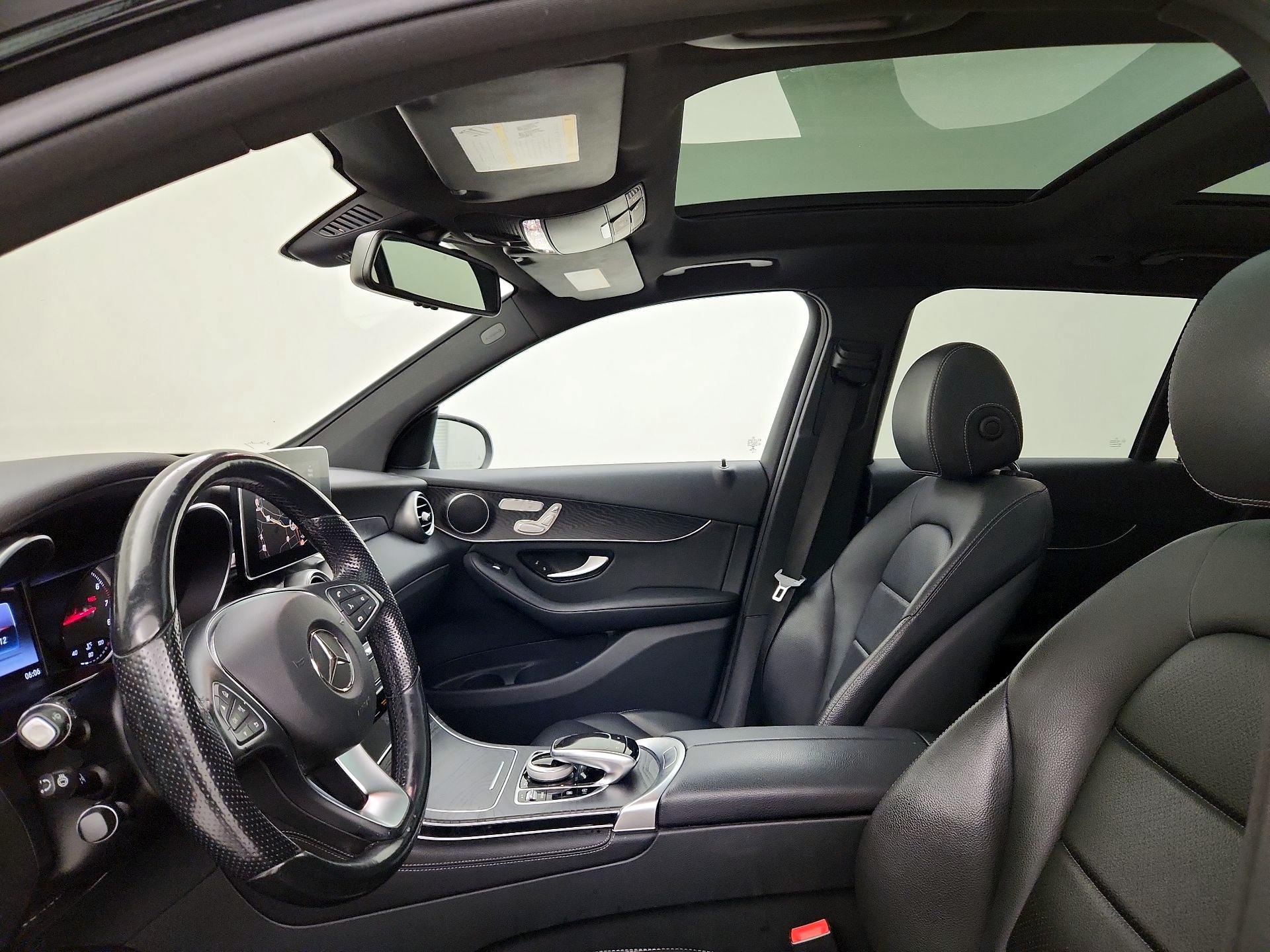 Thumbnail: 2016 Mercedes-Benz GLC - 20