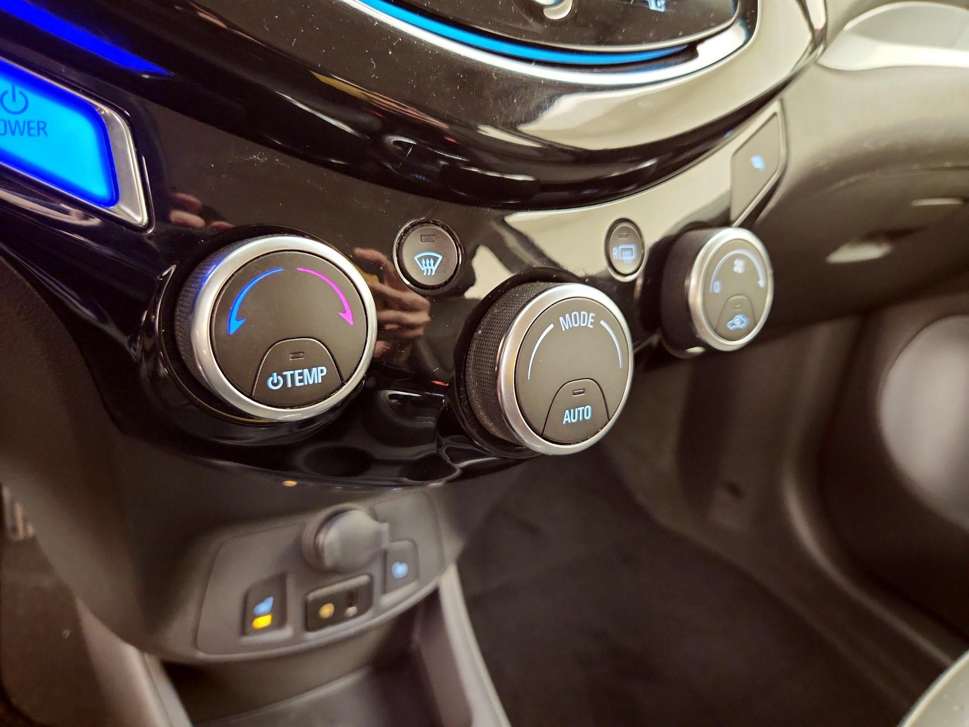 Thumbnail: 2015 Chevrolet Spark - 15