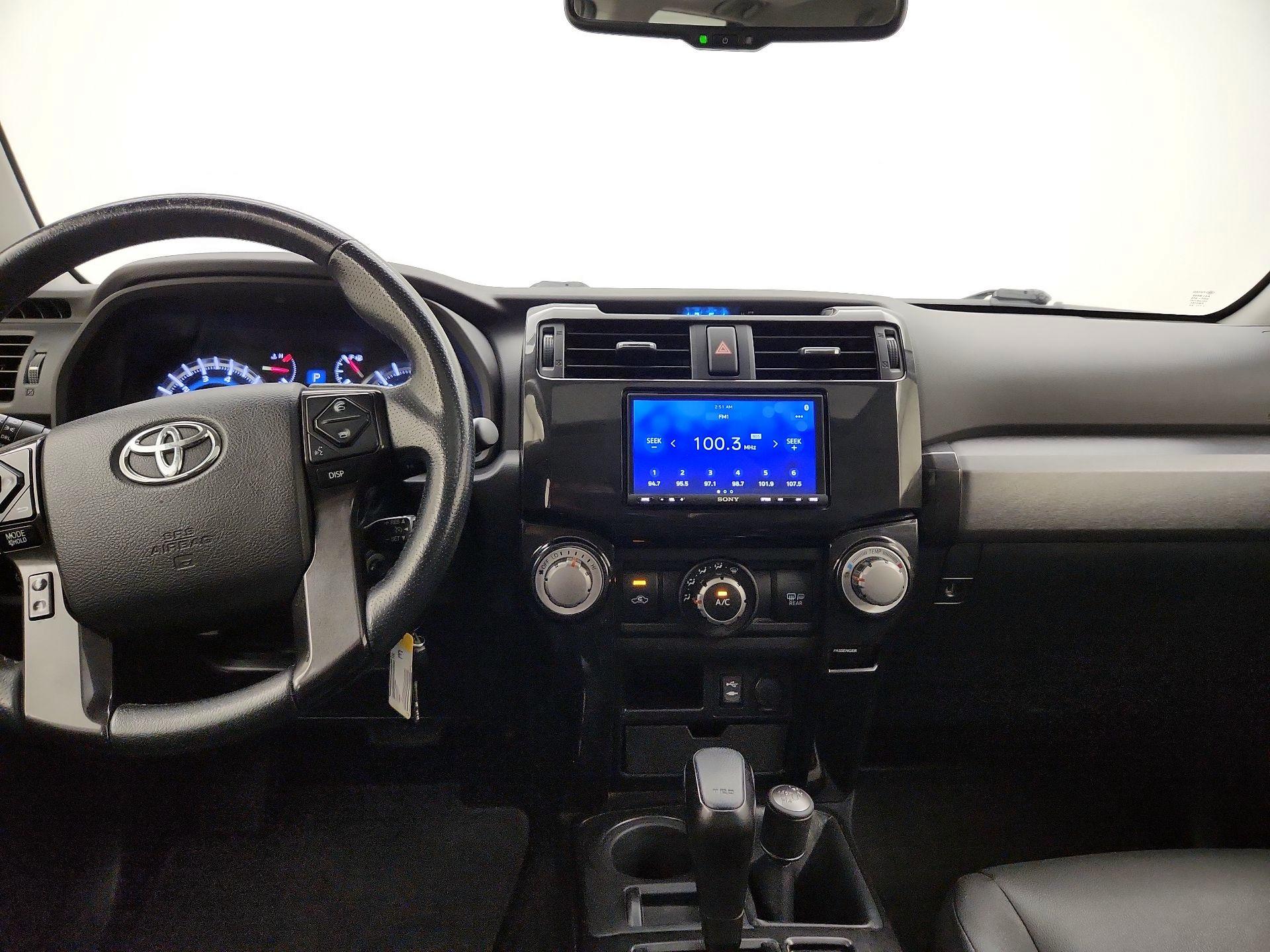 Thumbnail: 2015 Toyota 4Runner - 9
