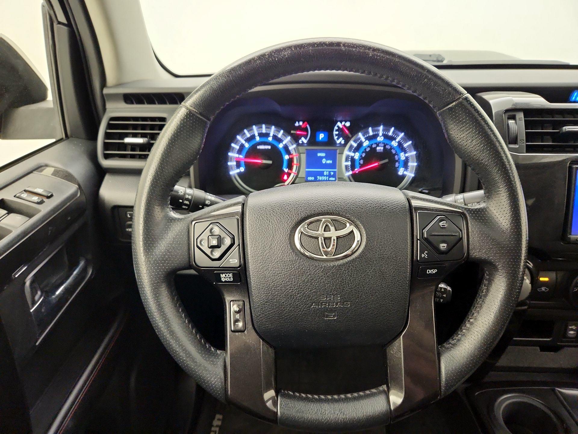 Thumbnail: 2015 Toyota 4Runner - 10