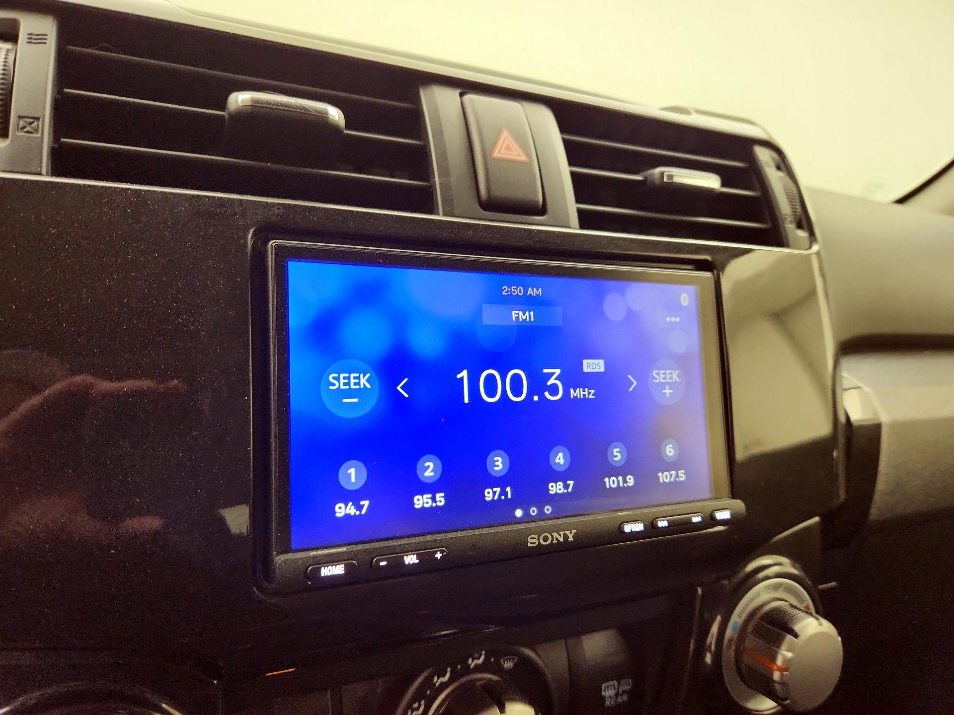 Thumbnail: 2015 Toyota 4Runner - 15