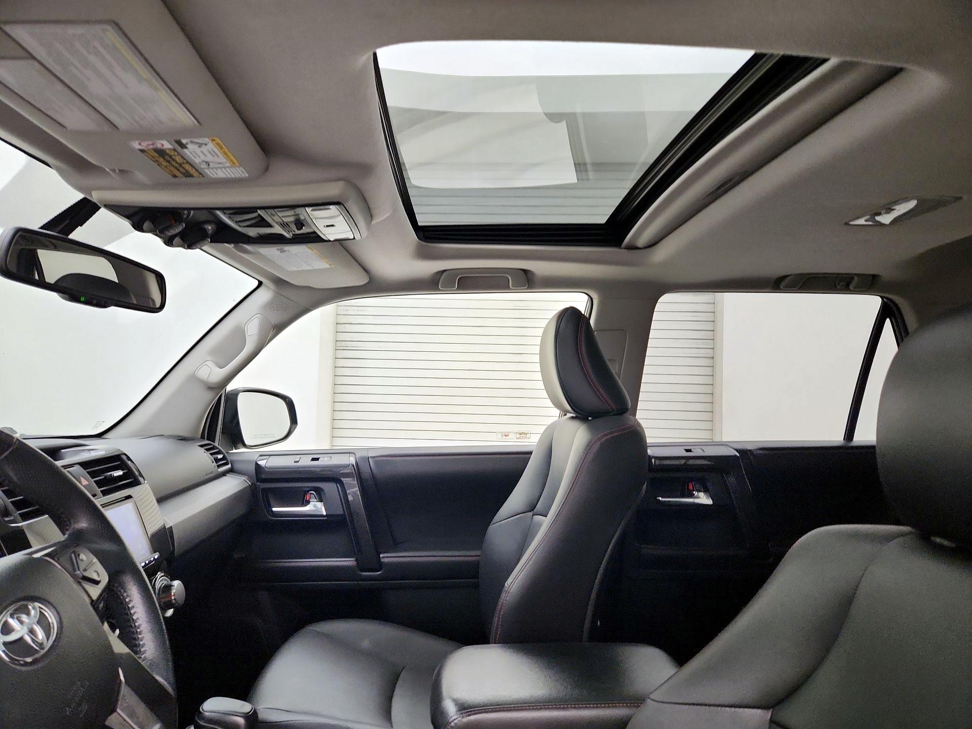 Thumbnail: 2015 Toyota 4Runner - 19