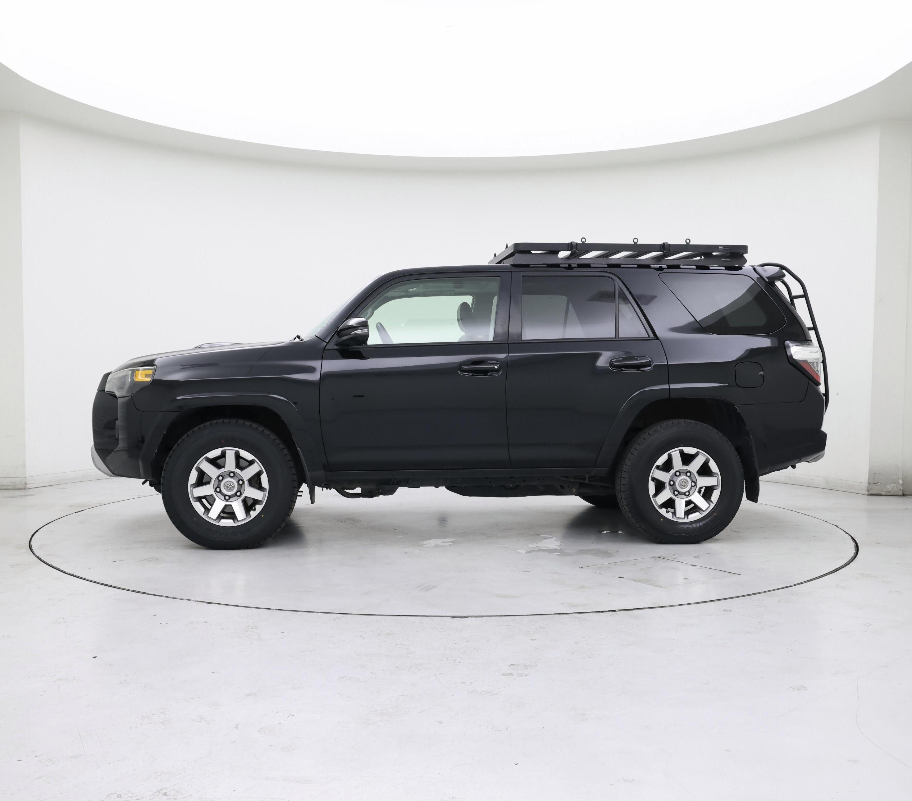 Thumbnail: 2015 Toyota 4Runner - 3