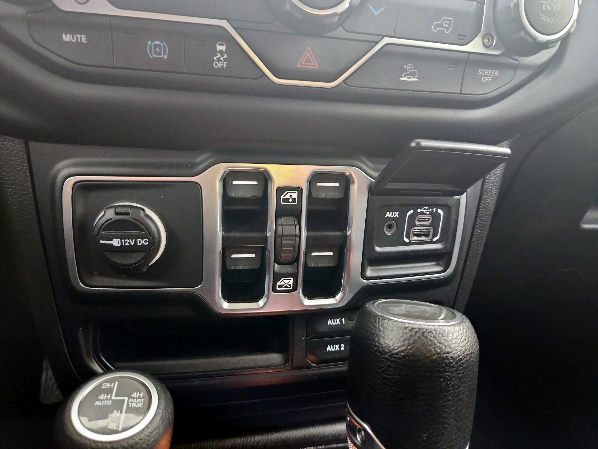 Thumbnail: 2023 Jeep Wrangler - 18