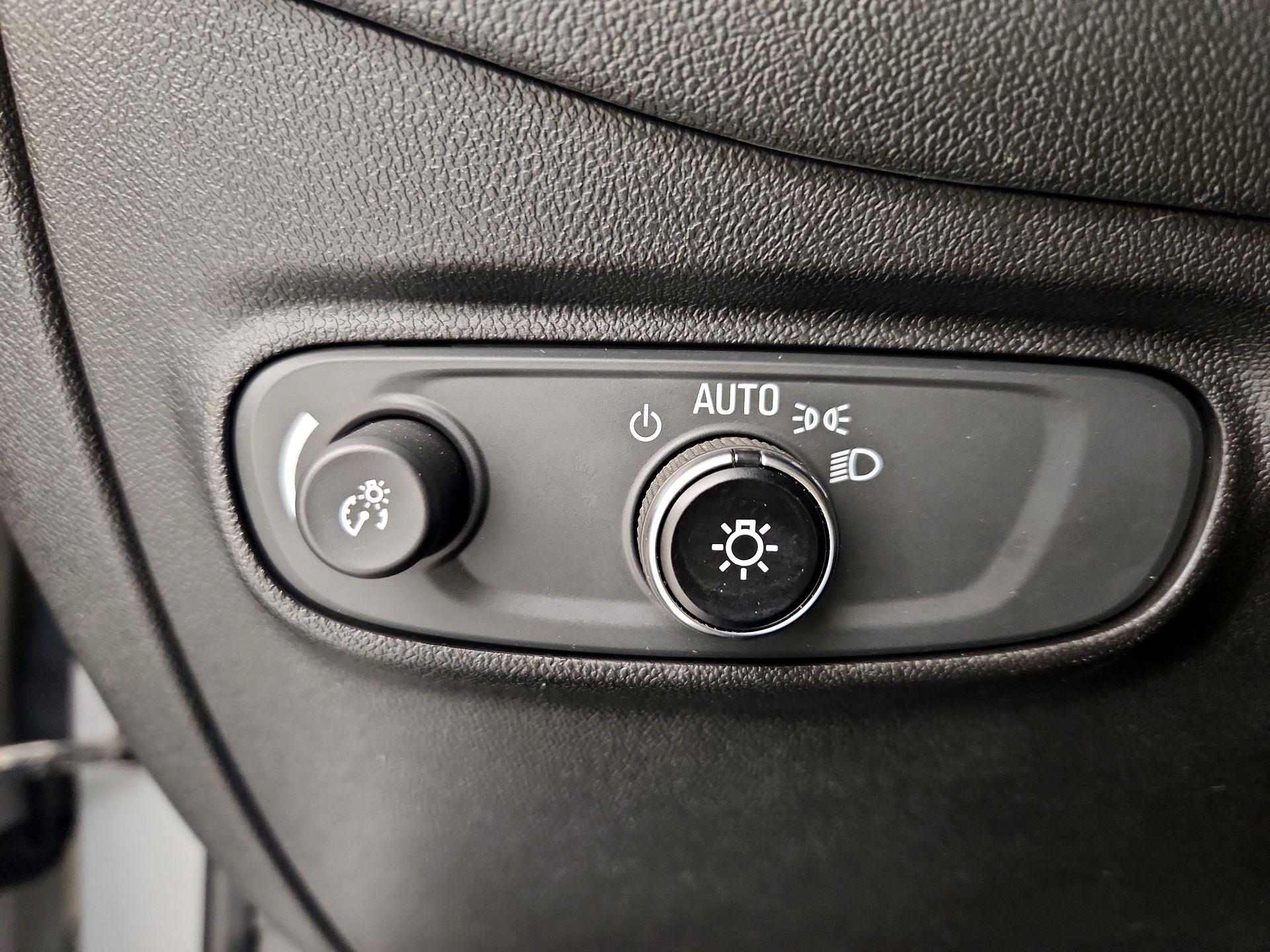 Thumbnail: 2022 Chevrolet Equinox - 13