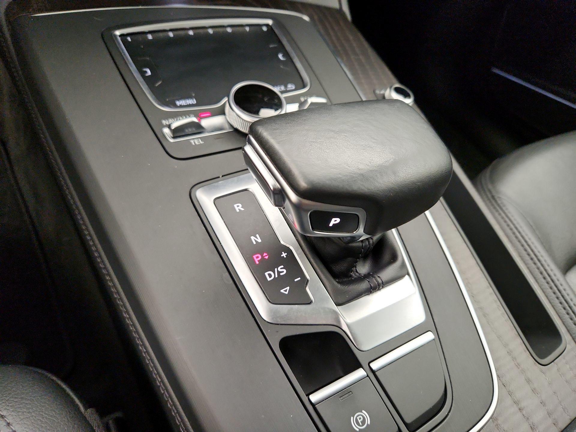 Thumbnail: 2018 Audi Q5 - 18
