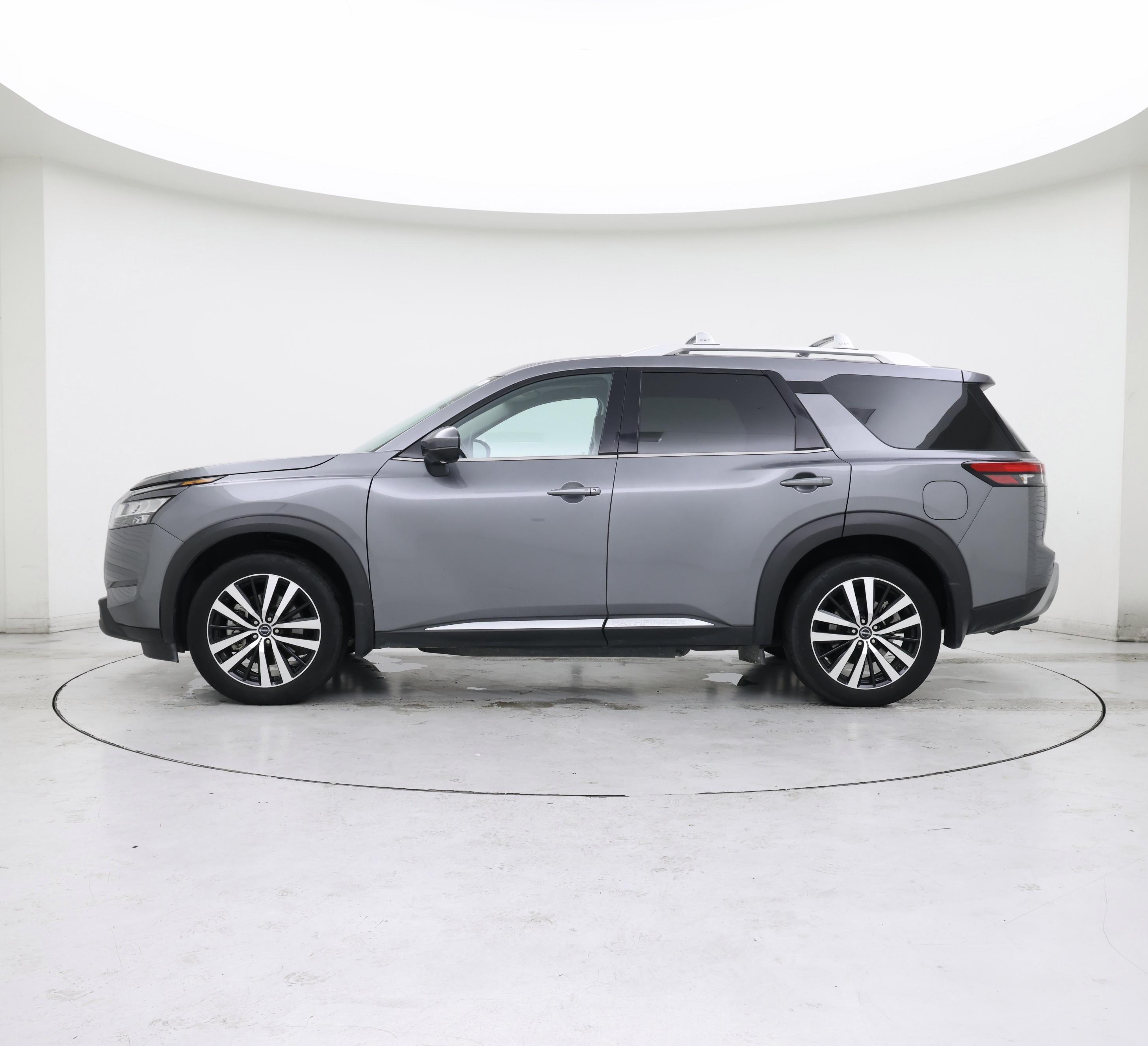 Thumbnail: 2023 Nissan Pathfinder - 3