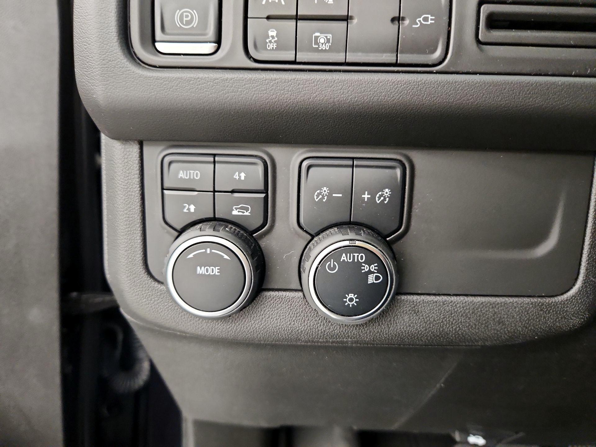 Thumbnail: 2022 Chevrolet Tahoe - 13