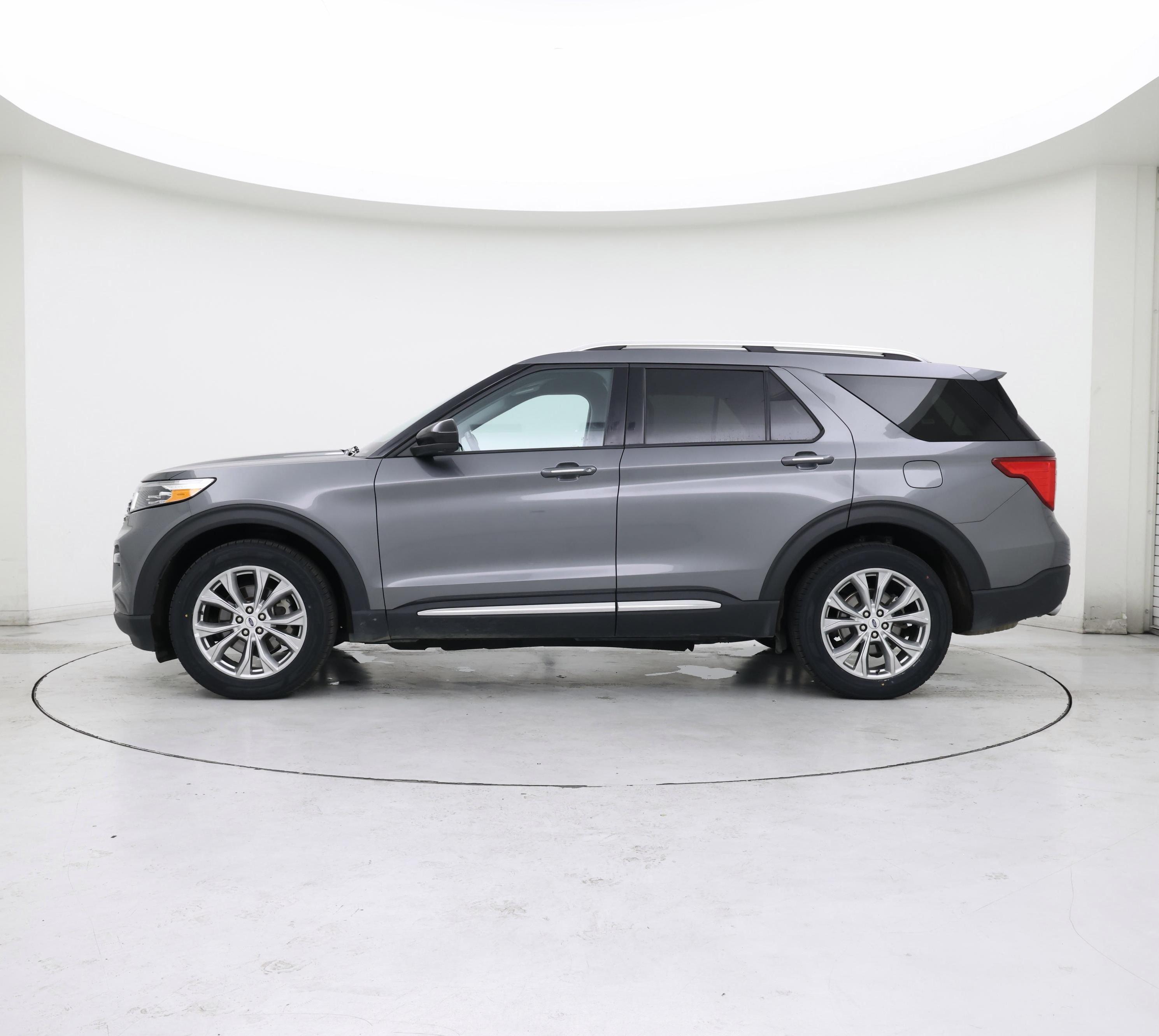 Thumbnail: 2023 Ford Explorer - 3