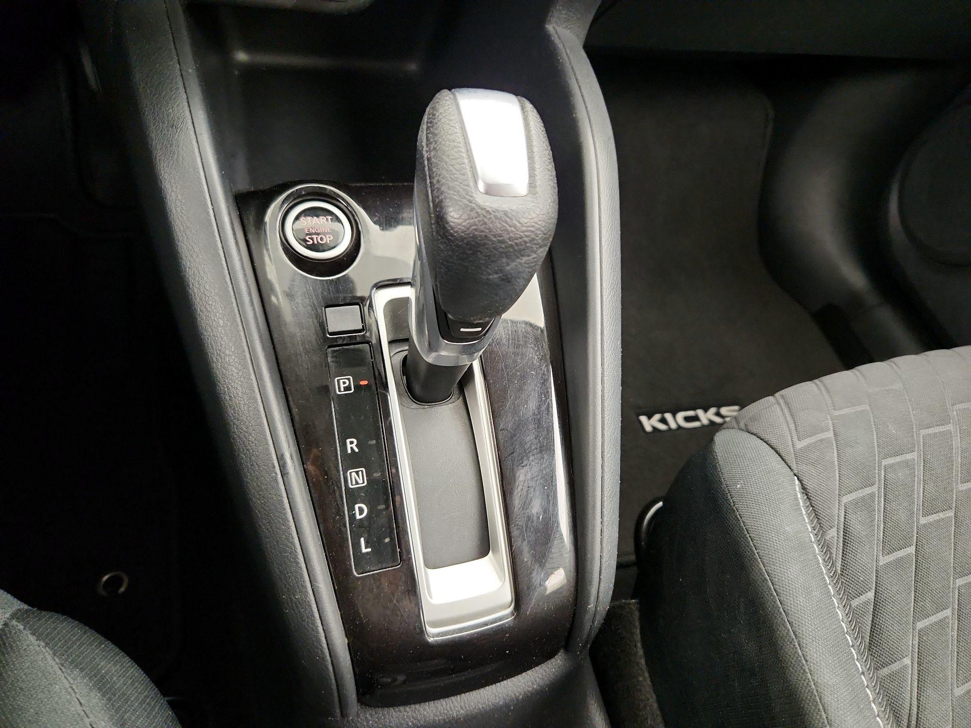 Thumbnail: 2021 Nissan Kicks - 17