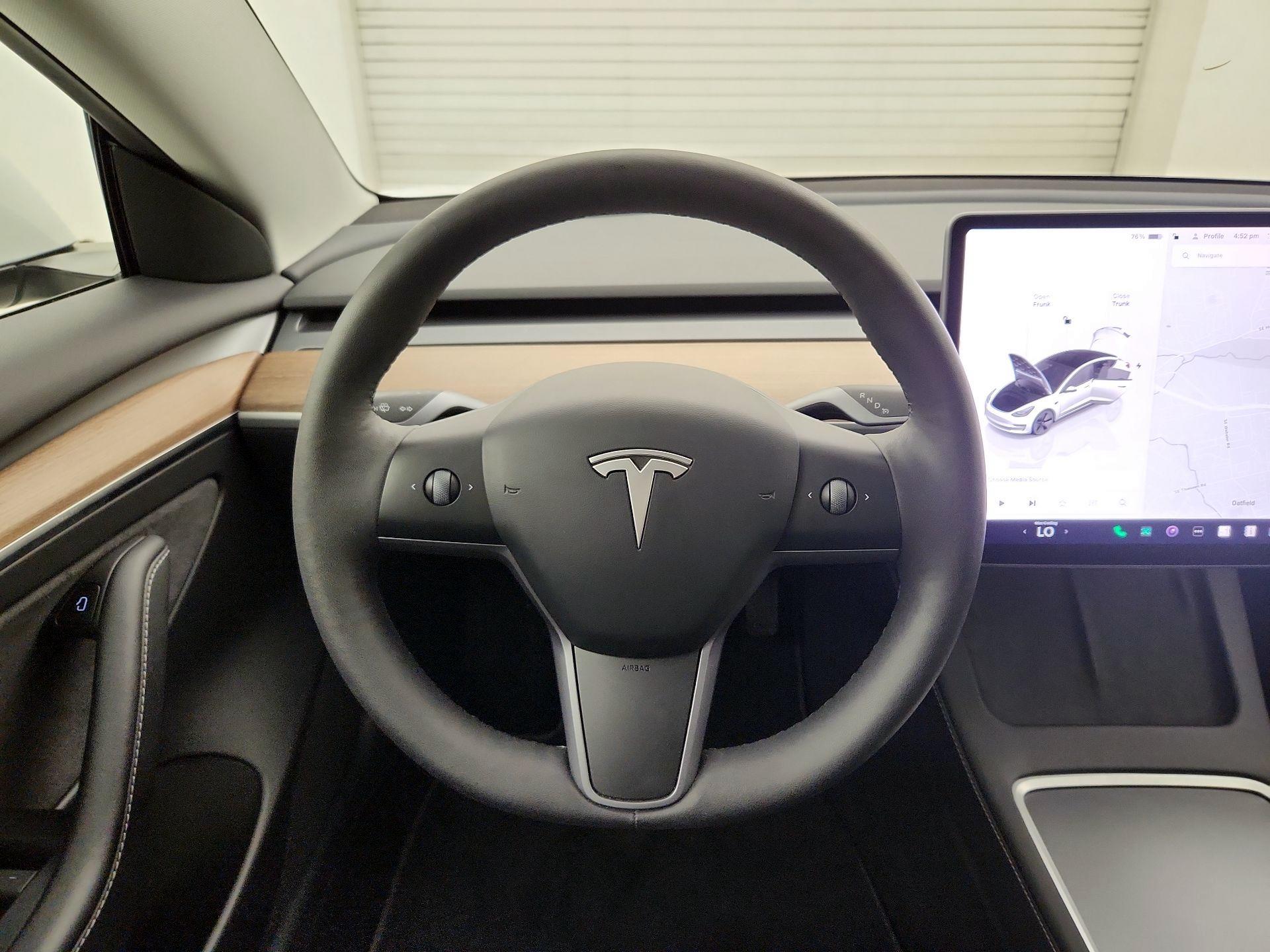 Thumbnail: 2023 Tesla Model 3 - 10