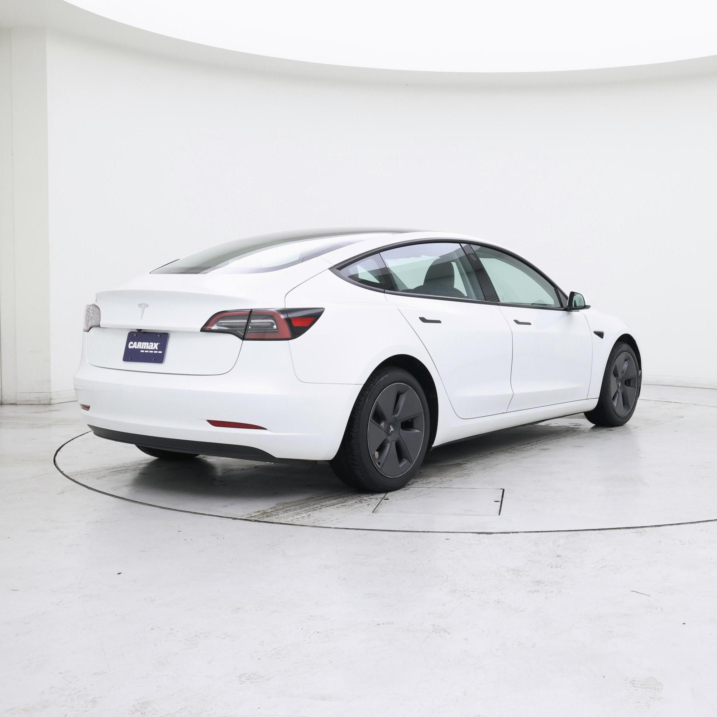 Thumbnail: 2023 Tesla Model 3 - 8