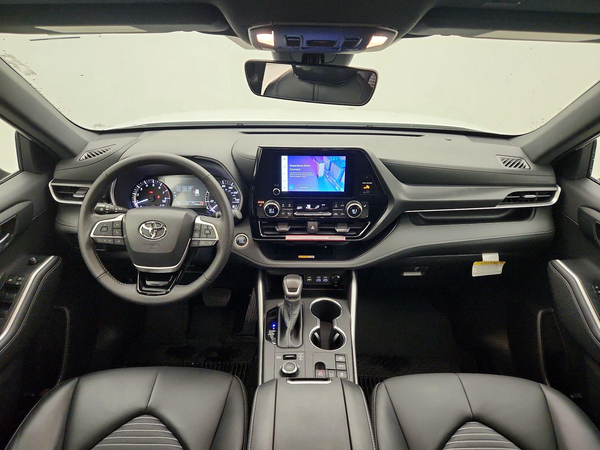 Thumbnail: 2024 Toyota Highlander - 9