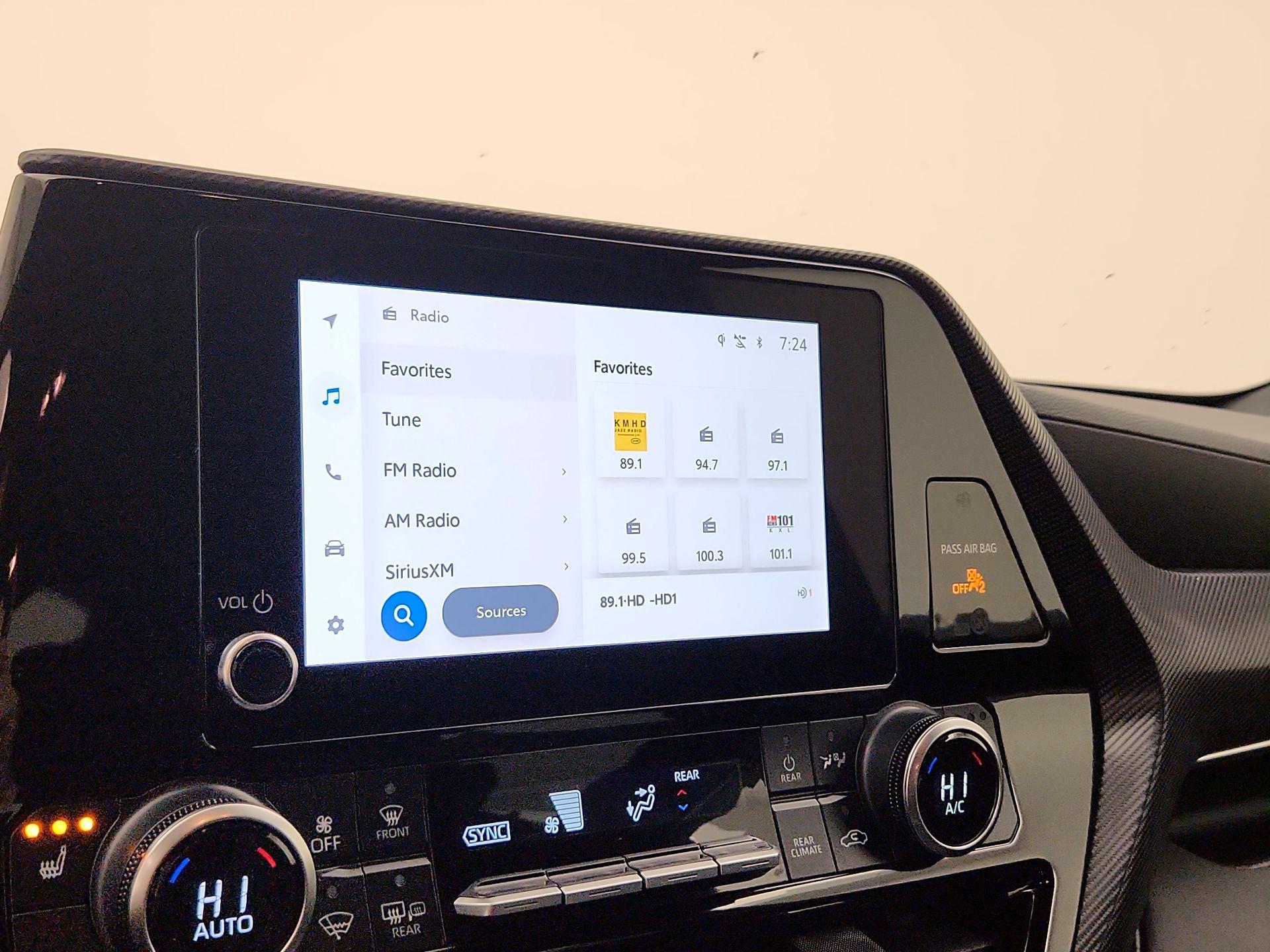 Thumbnail: 2024 Toyota Highlander - 15