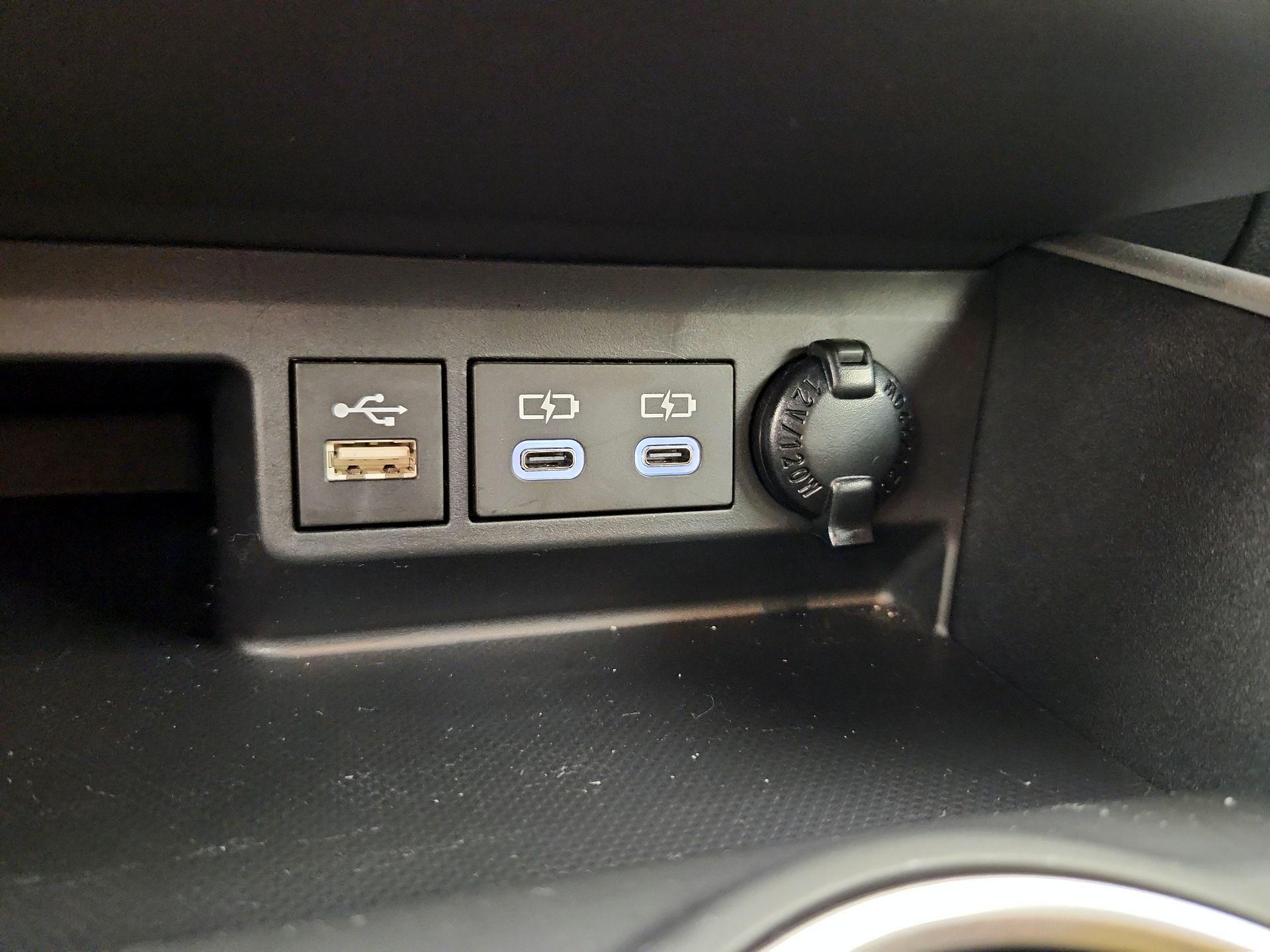 Thumbnail: 2024 Toyota Highlander - 18