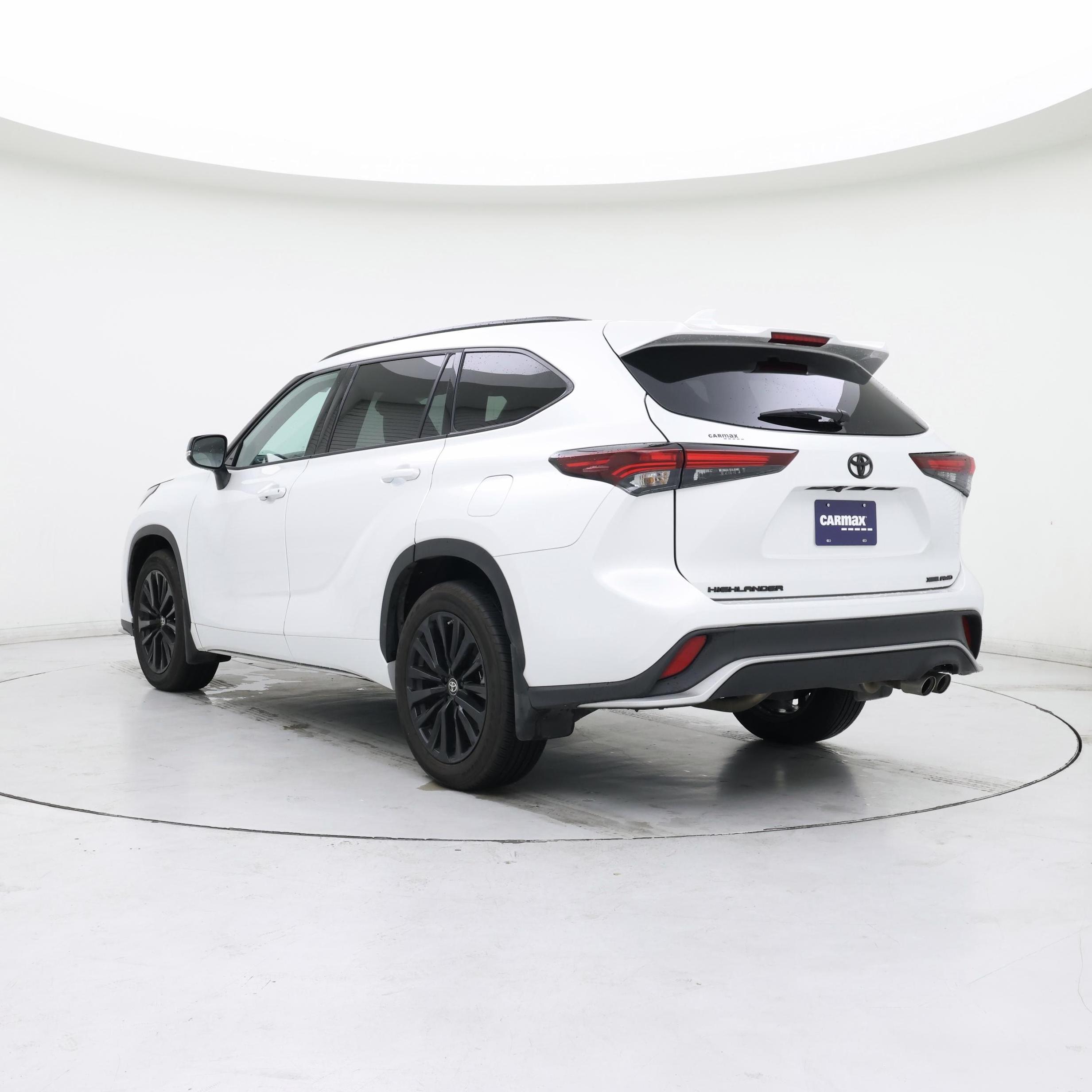 Thumbnail: 2024 Toyota Highlander - 2