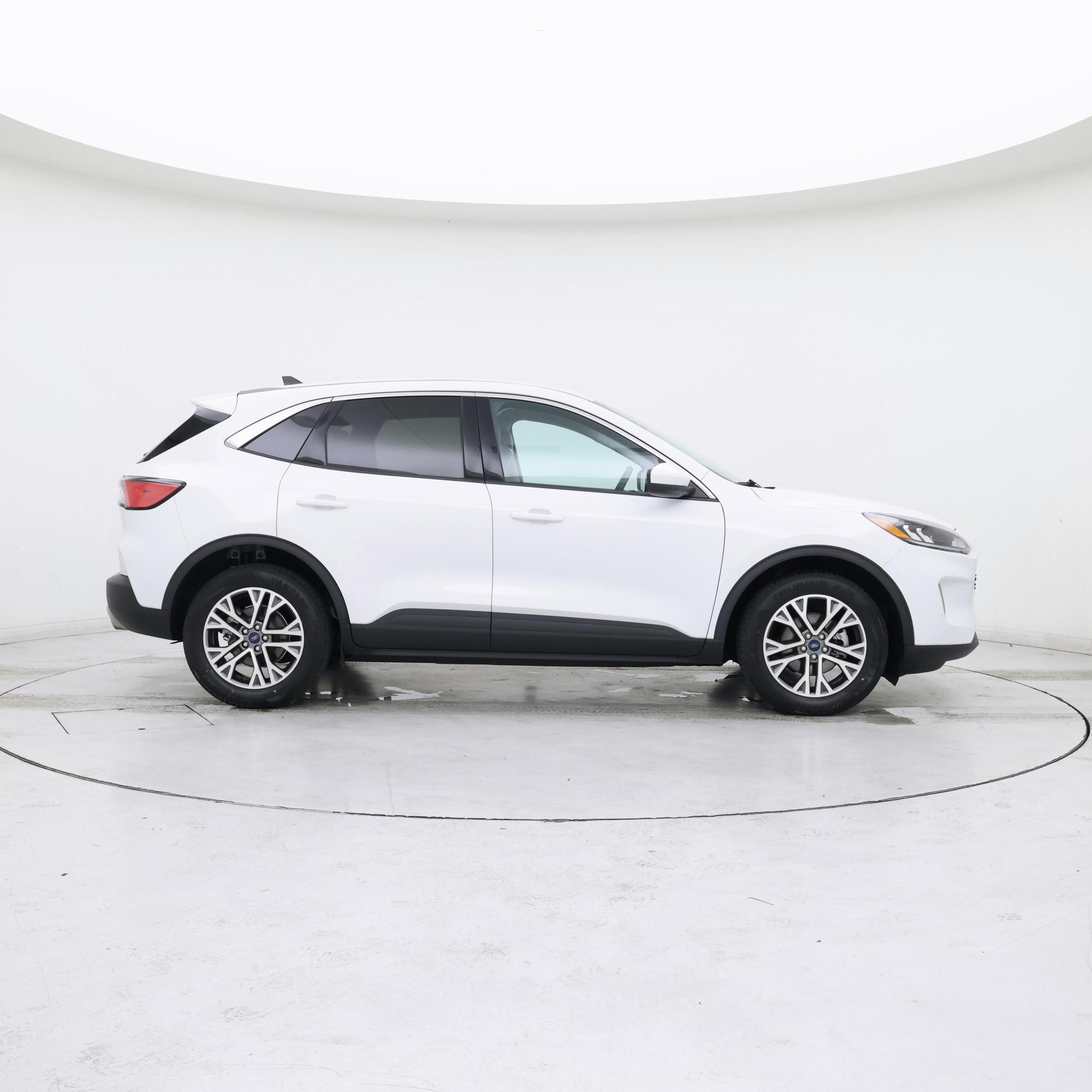 Thumbnail: 2022 Ford Escape - 7