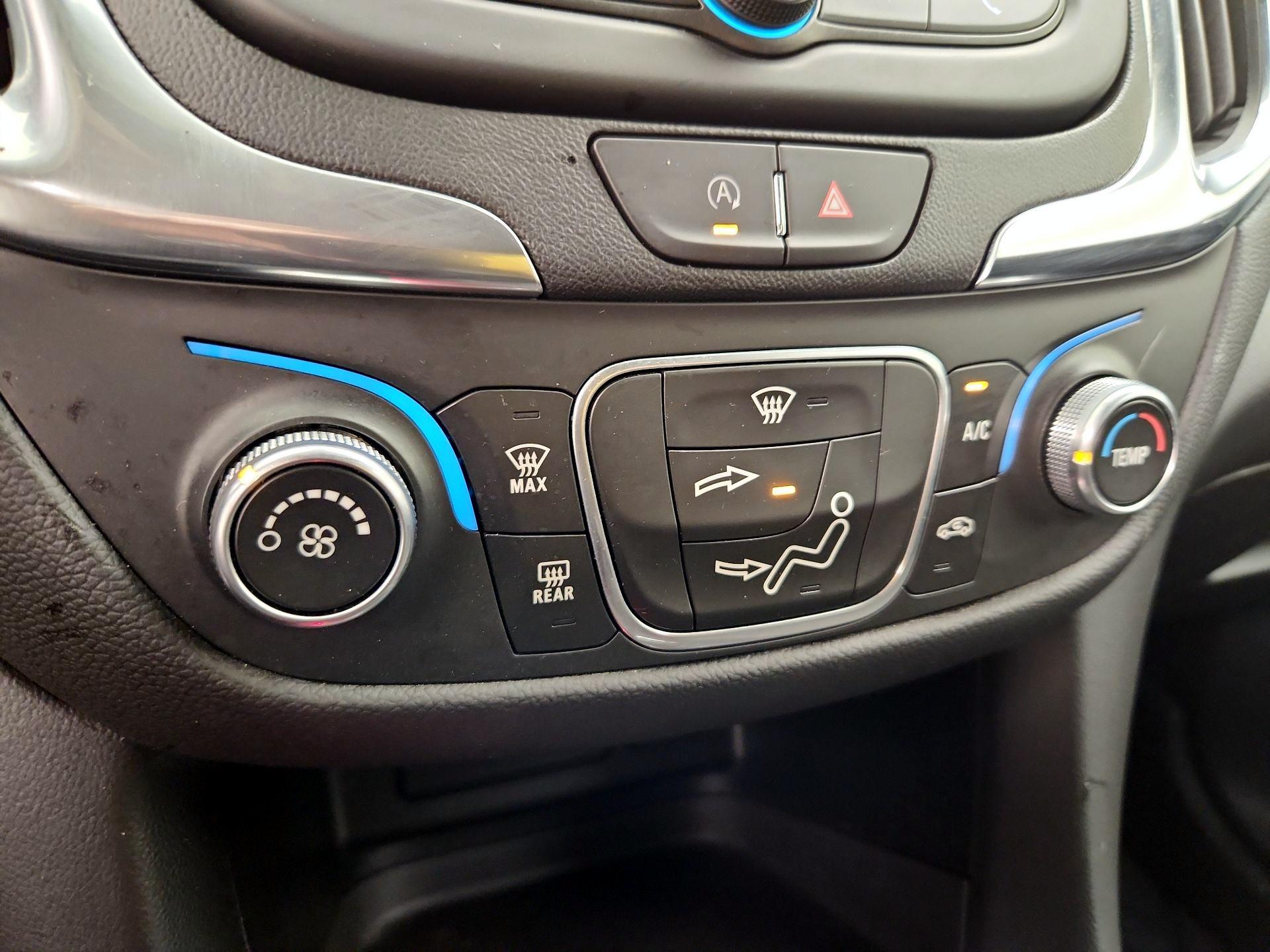 Thumbnail: 2022 Chevrolet Equinox - 16