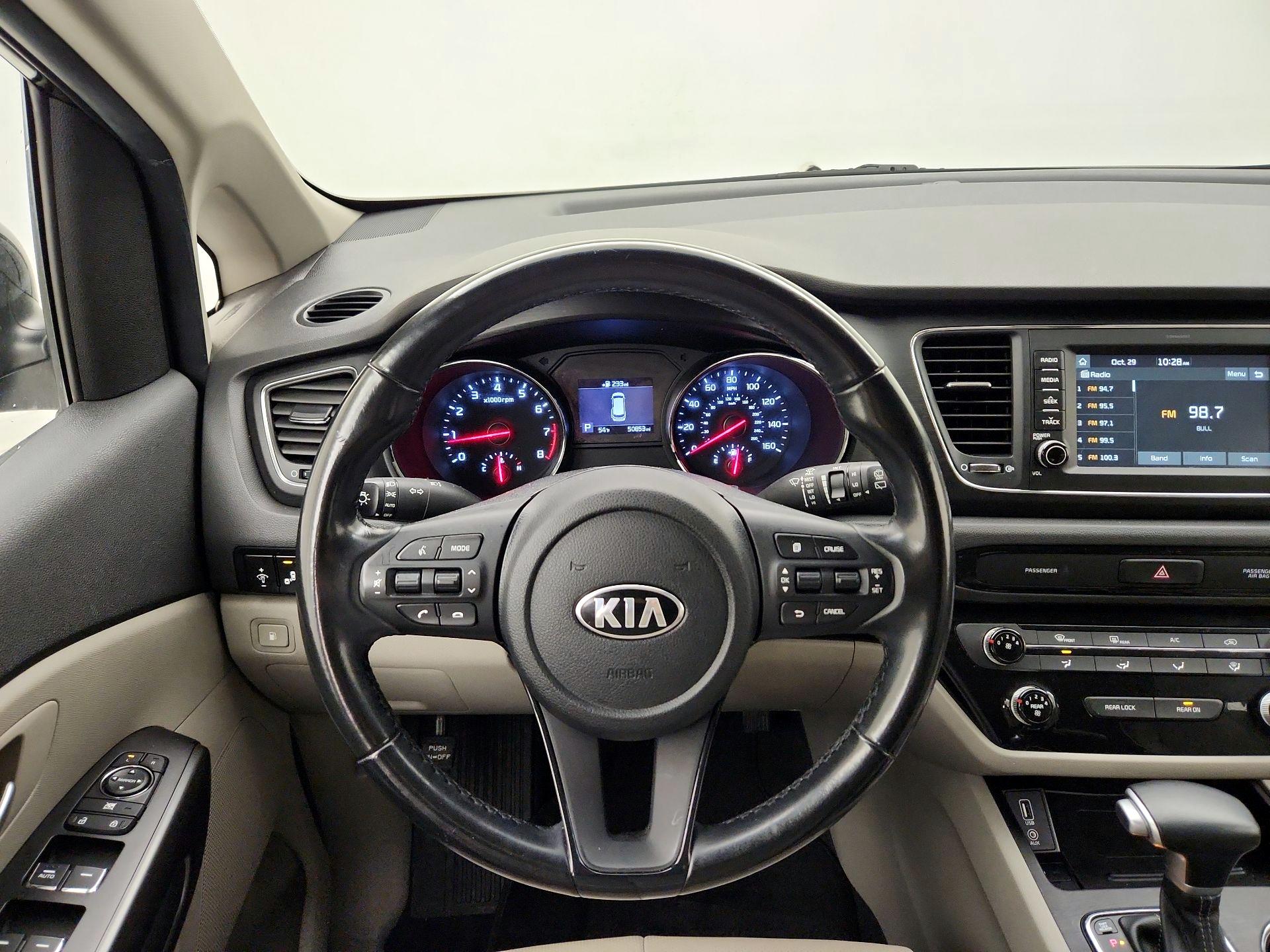 Thumbnail: 2021 Kia Sedona - 10