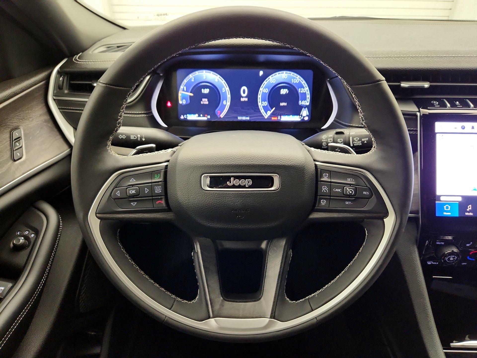 Thumbnail: 2024 Jeep Grand Cherokee - 10