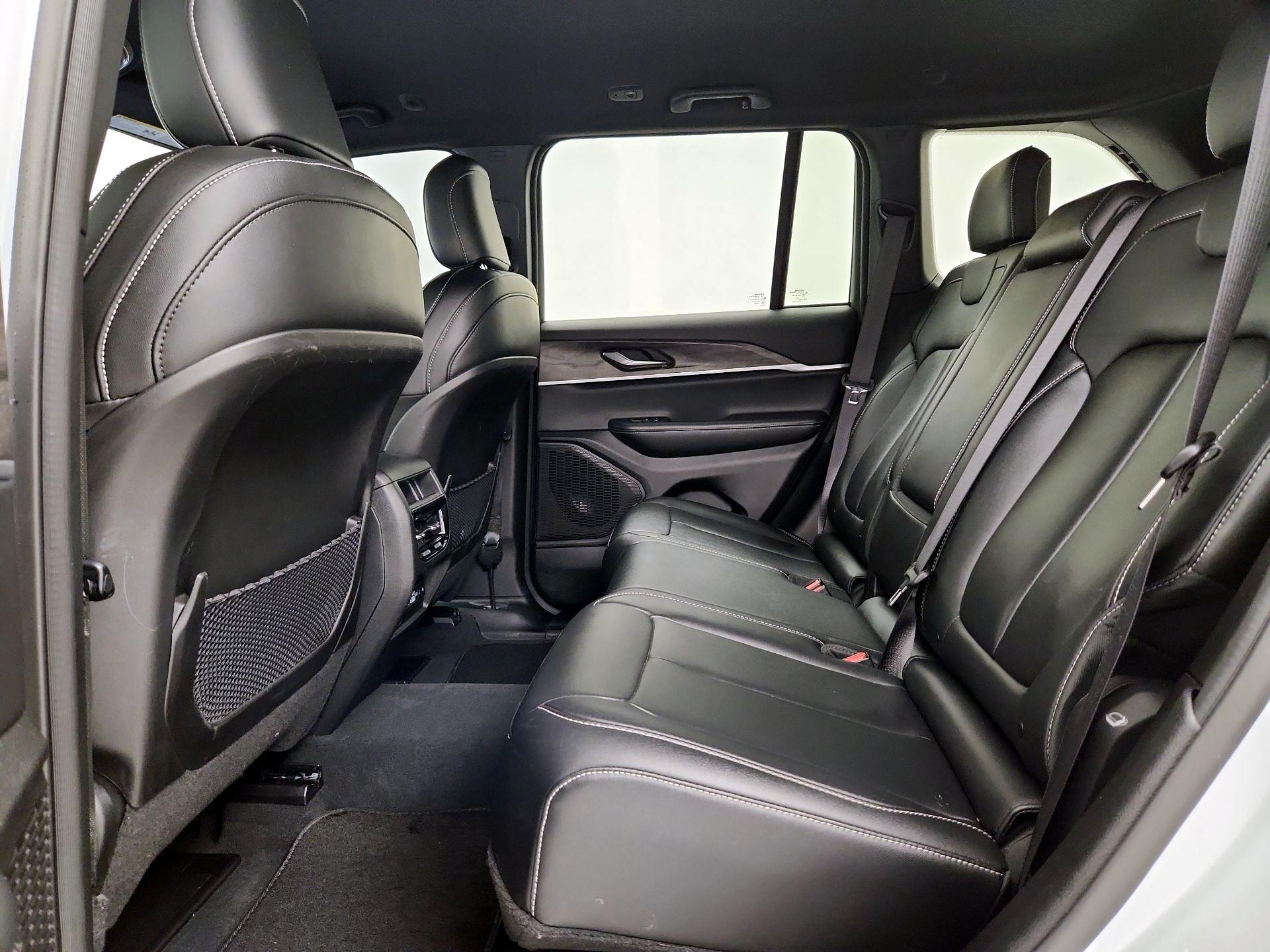 Thumbnail: 2024 Jeep Grand Cherokee - 20