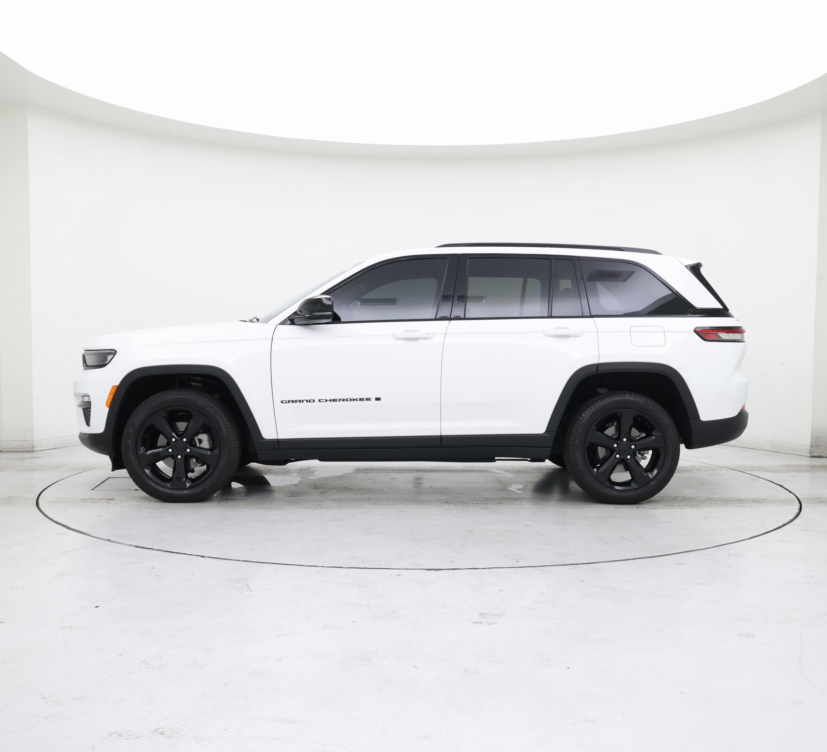 Thumbnail: 2024 Jeep Grand Cherokee - 3