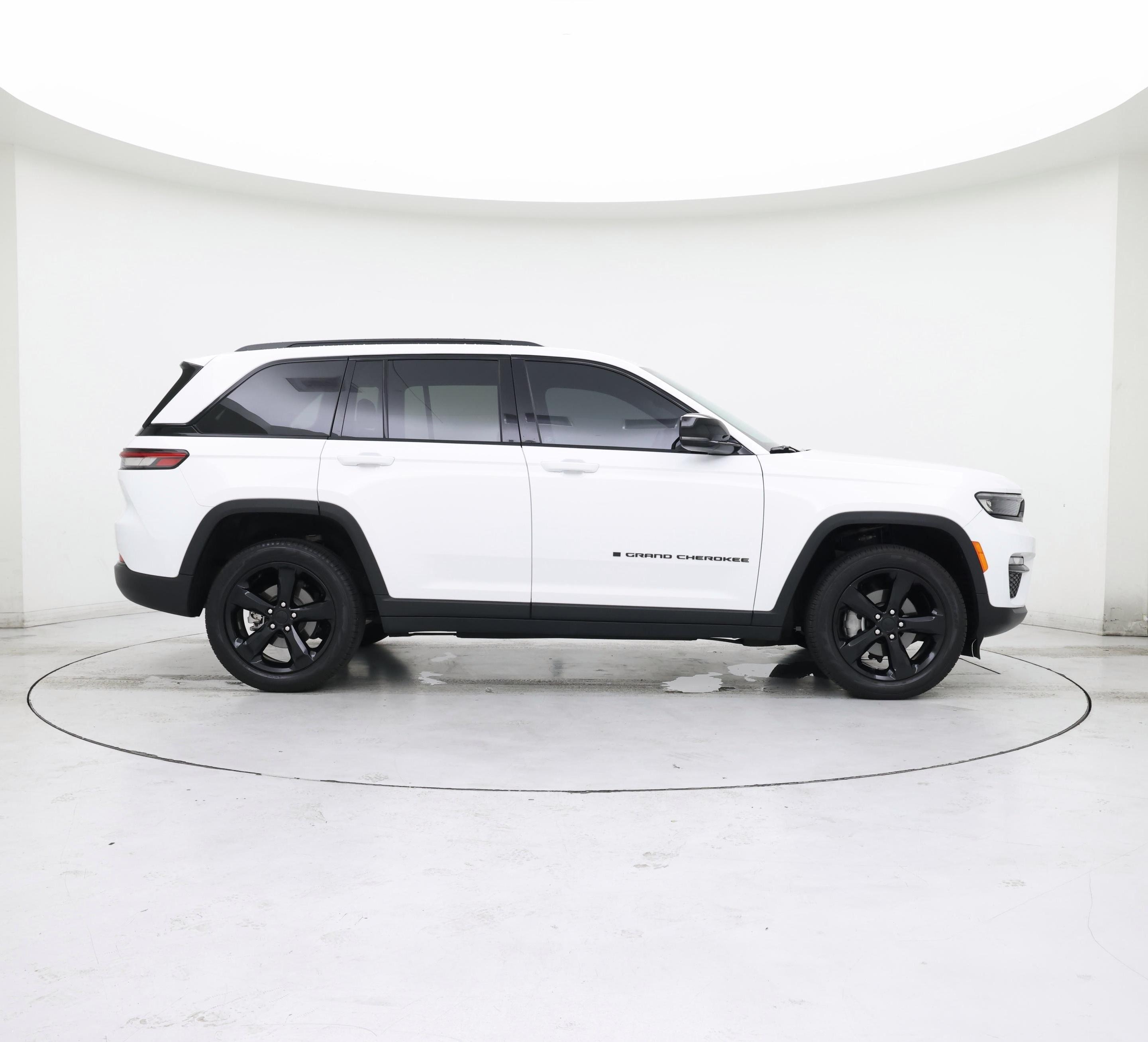Thumbnail: 2024 Jeep Grand Cherokee - 7