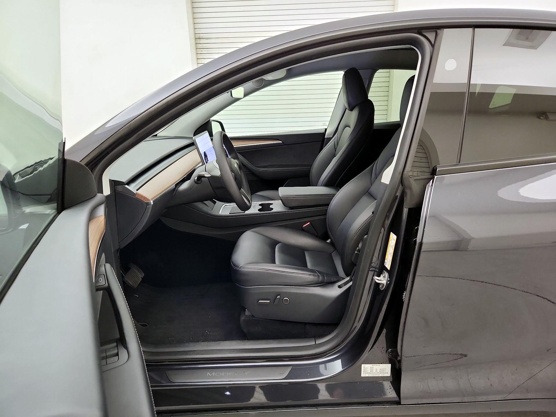 Thumbnail: 2024 Tesla Model Y - 11