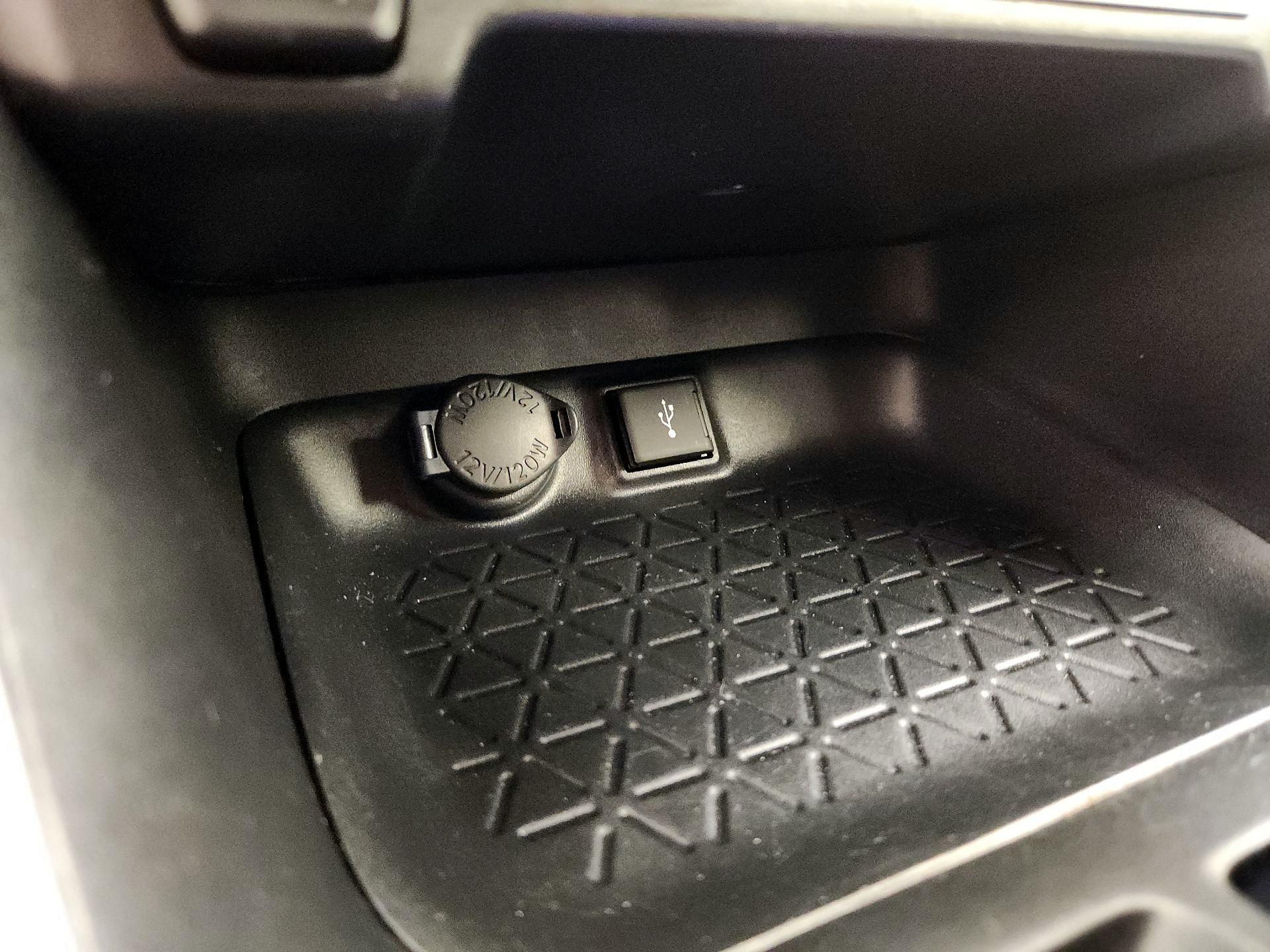 Thumbnail: 2020 Toyota RAV4 - 18