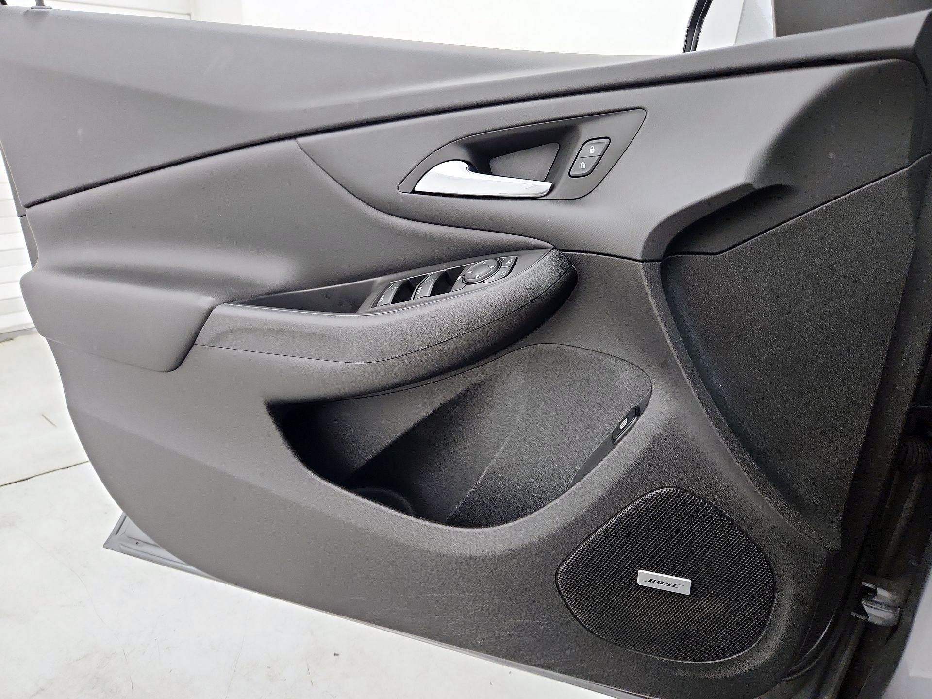 Thumbnail: 2018 Chevrolet Volt - 12