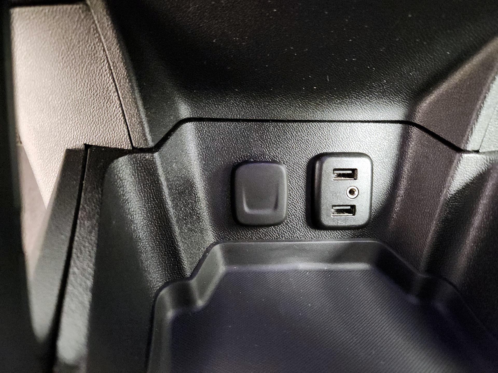 Thumbnail: 2018 Chevrolet Volt - 18