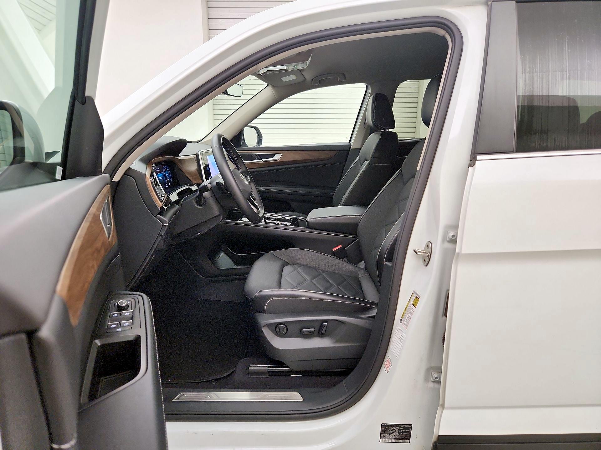 Thumbnail: 2024 Volkswagen Atlas - 11