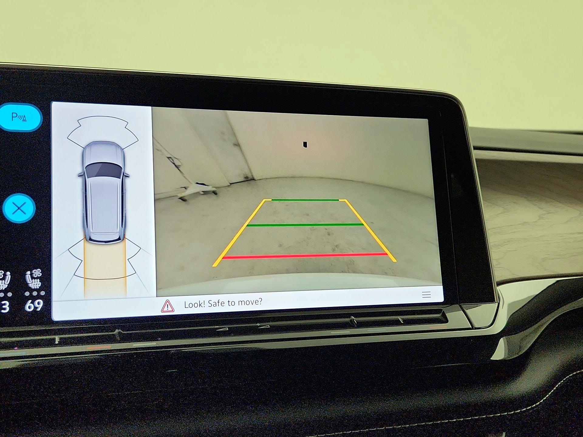 Thumbnail: 2024 Volkswagen Atlas - 14