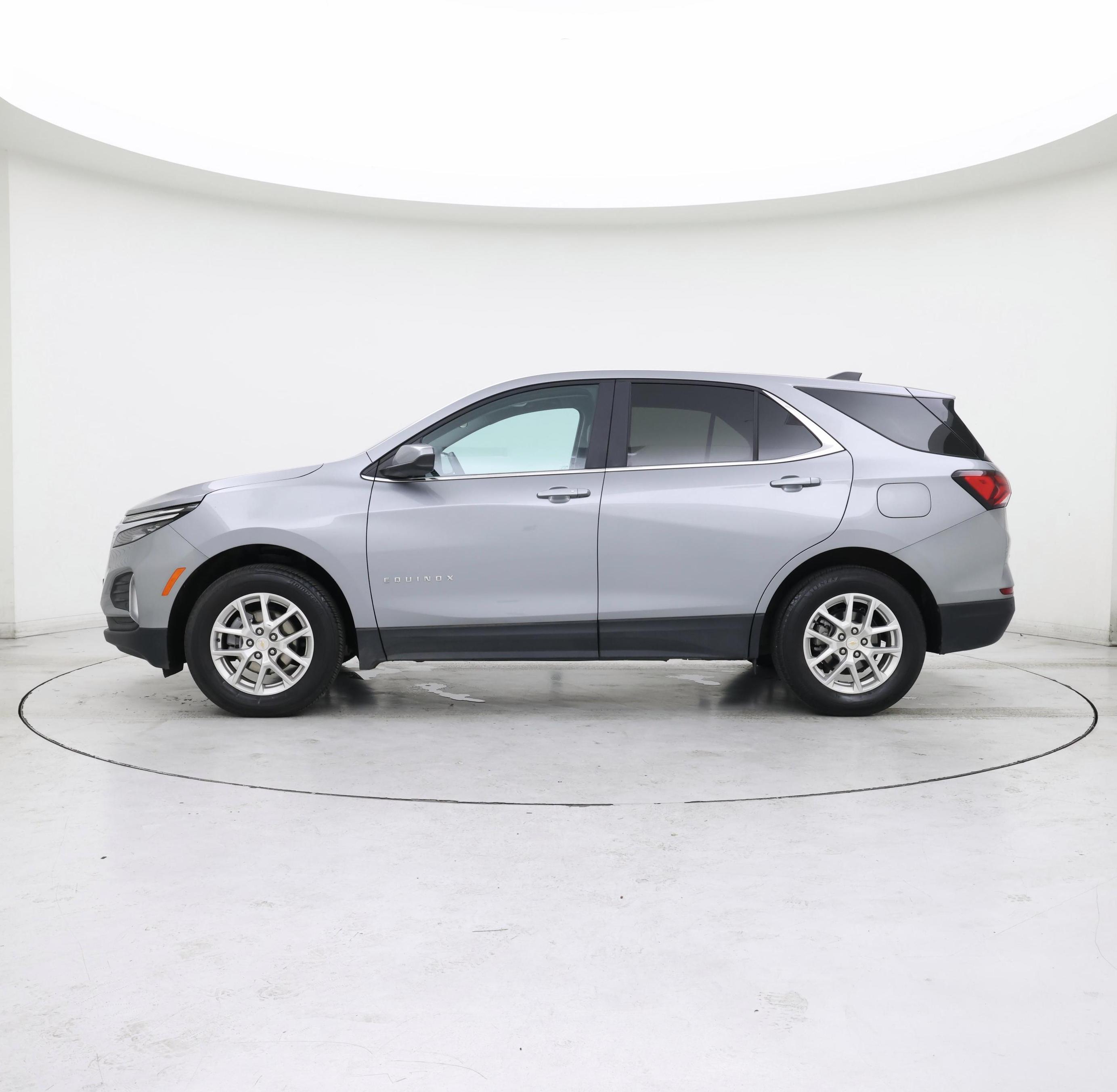 Thumbnail: 2023 Chevrolet Equinox - 3