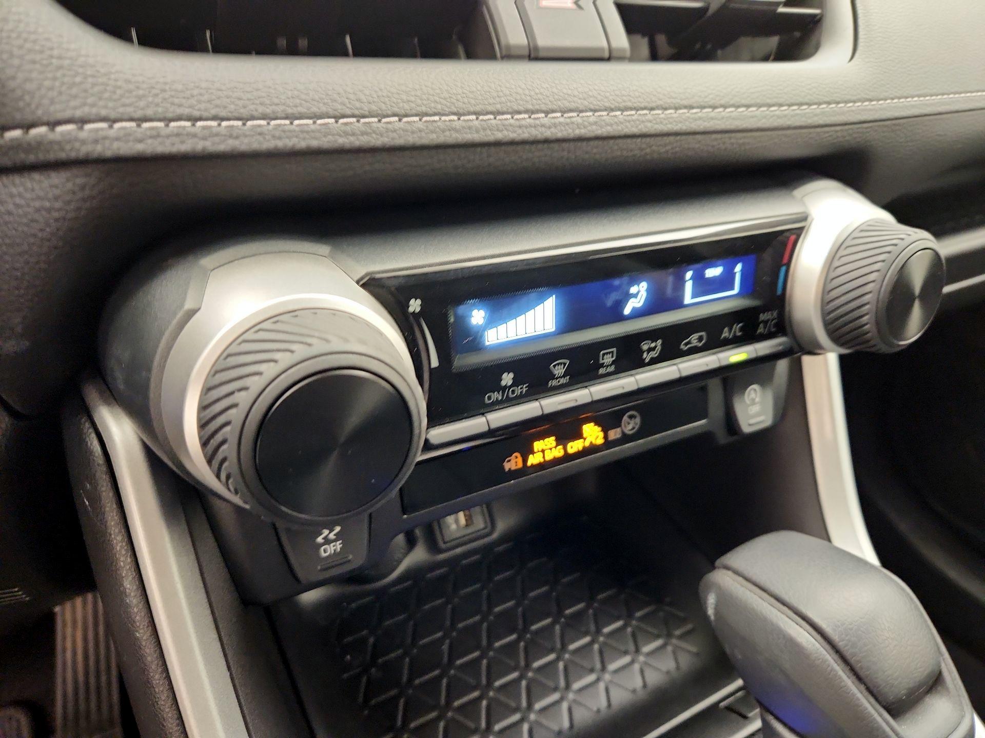 Thumbnail: 2023 Toyota RAV4 - 16