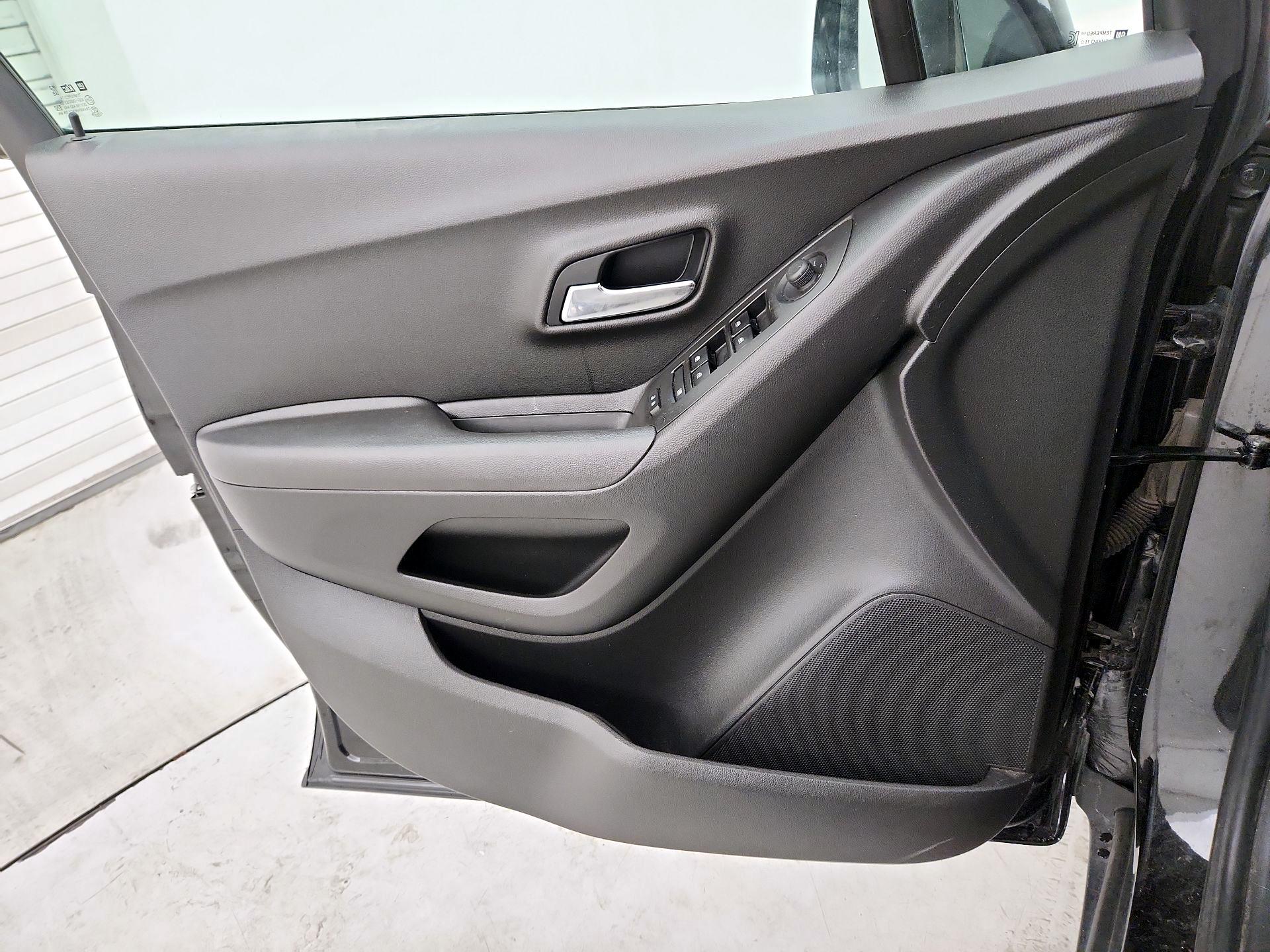 Thumbnail: 2020 Chevrolet Trax - 12