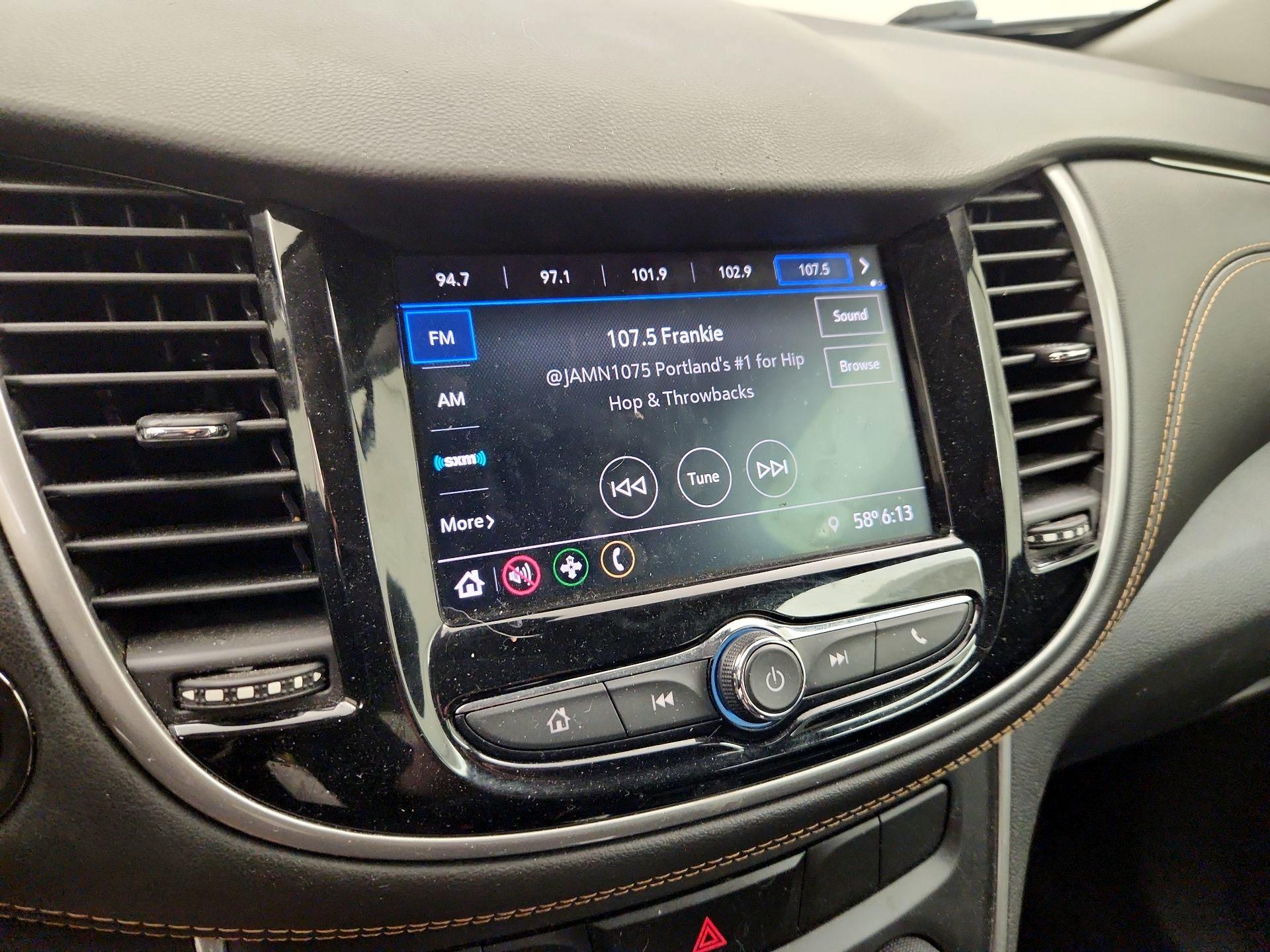 Thumbnail: 2020 Chevrolet Trax - 15