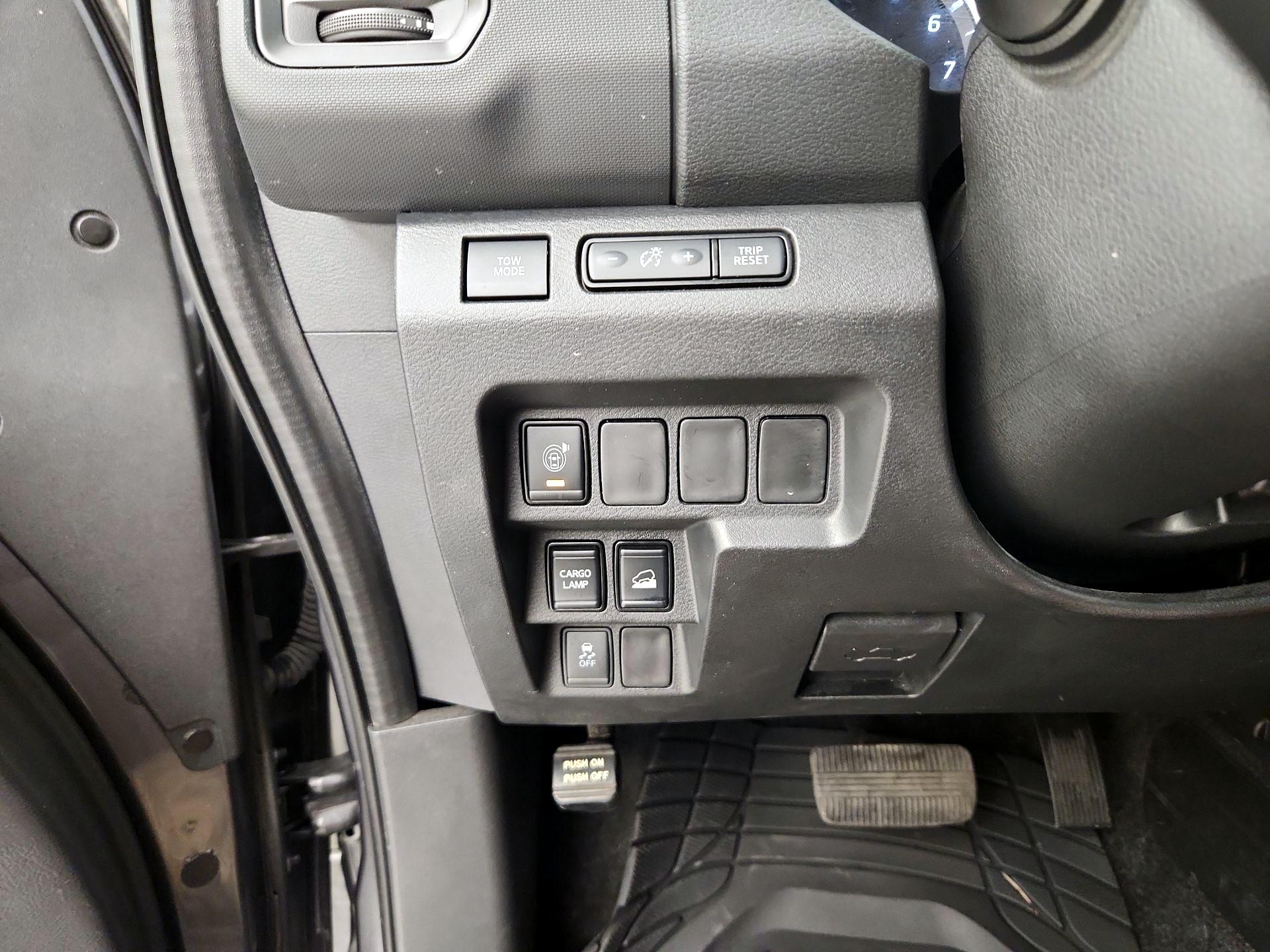 Thumbnail: 2022 Nissan Frontier - 13