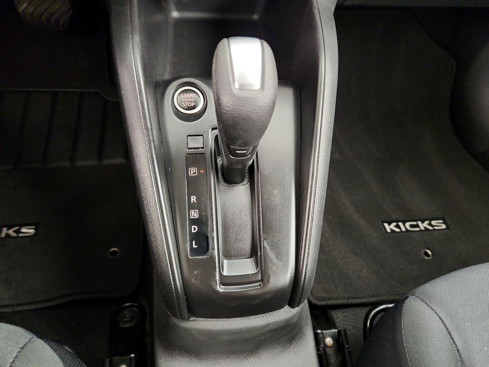 Thumbnail: 2023 Nissan Kicks - 17