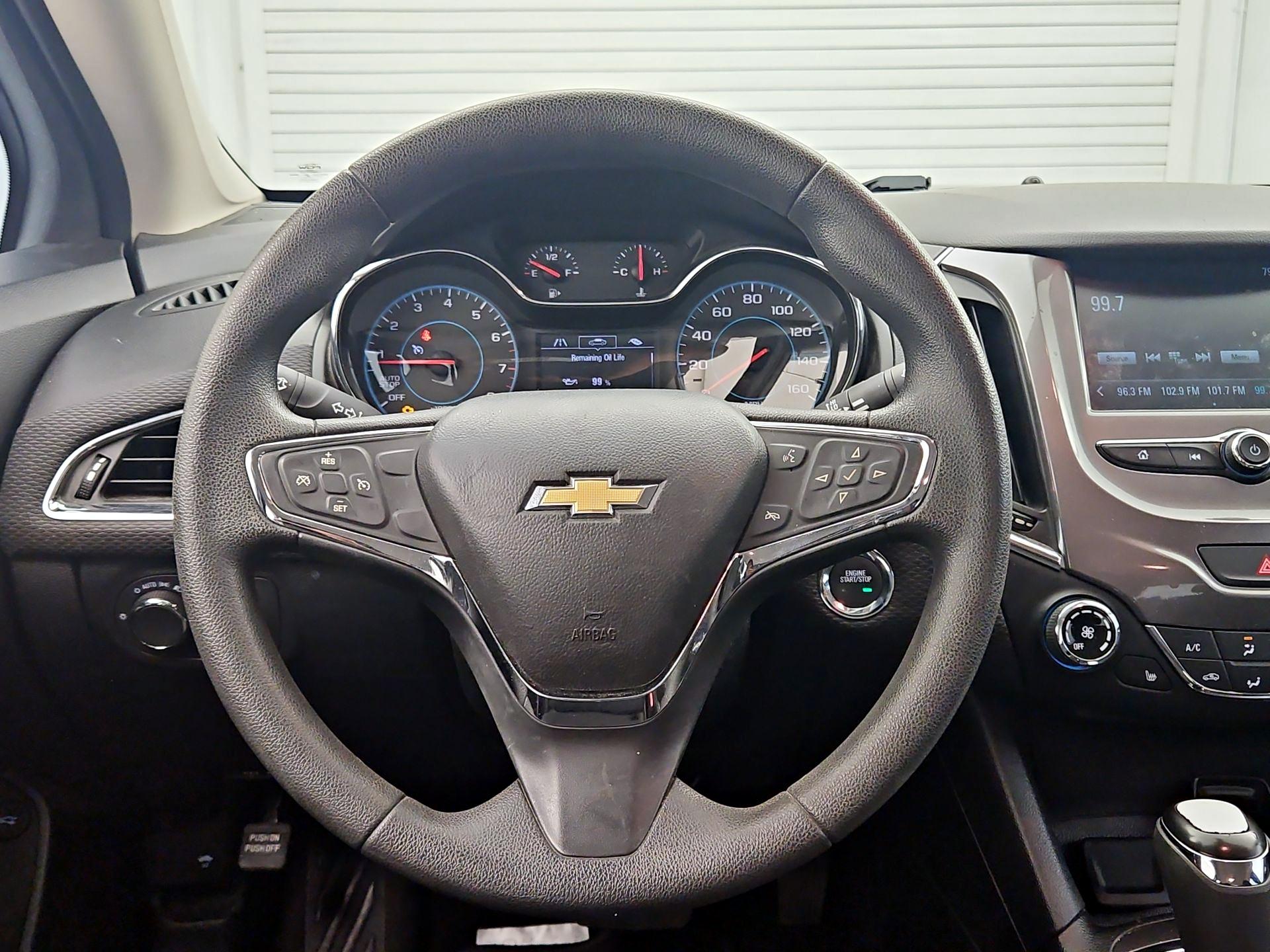 Thumbnail: 2017 Chevrolet Cruze - 10