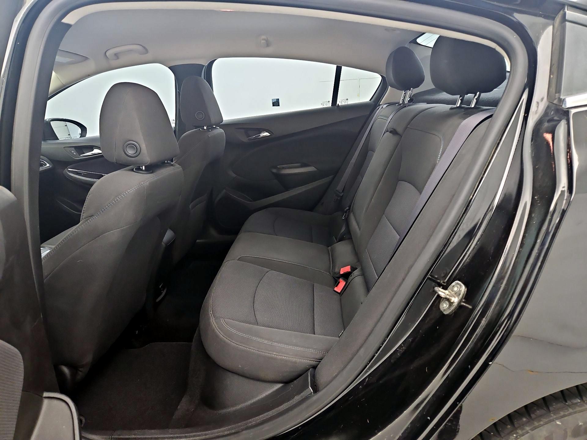 Thumbnail: 2017 Chevrolet Cruze - 19