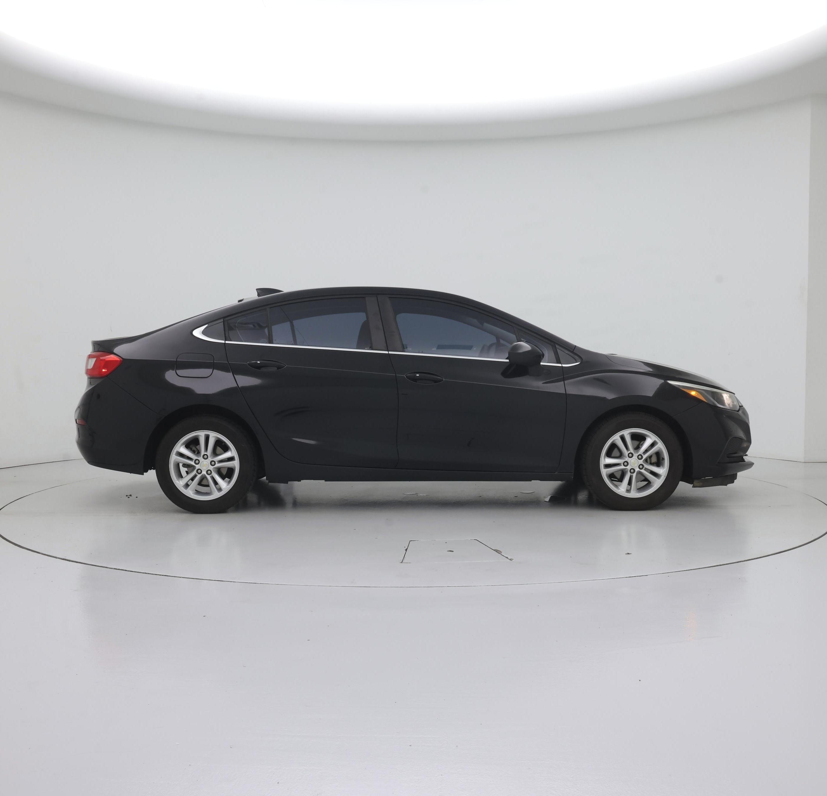 Thumbnail: 2017 Chevrolet Cruze - 7