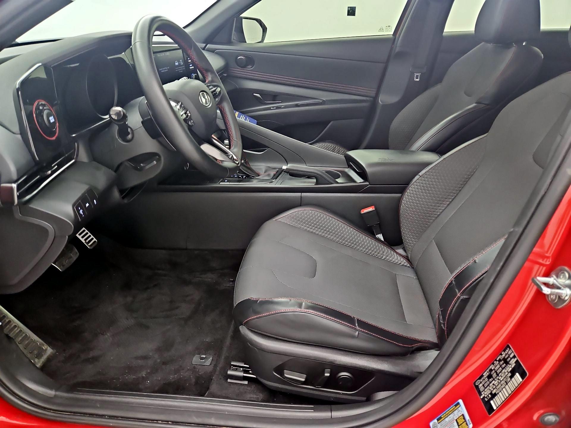Thumbnail: 2022 Hyundai Elantra - 11