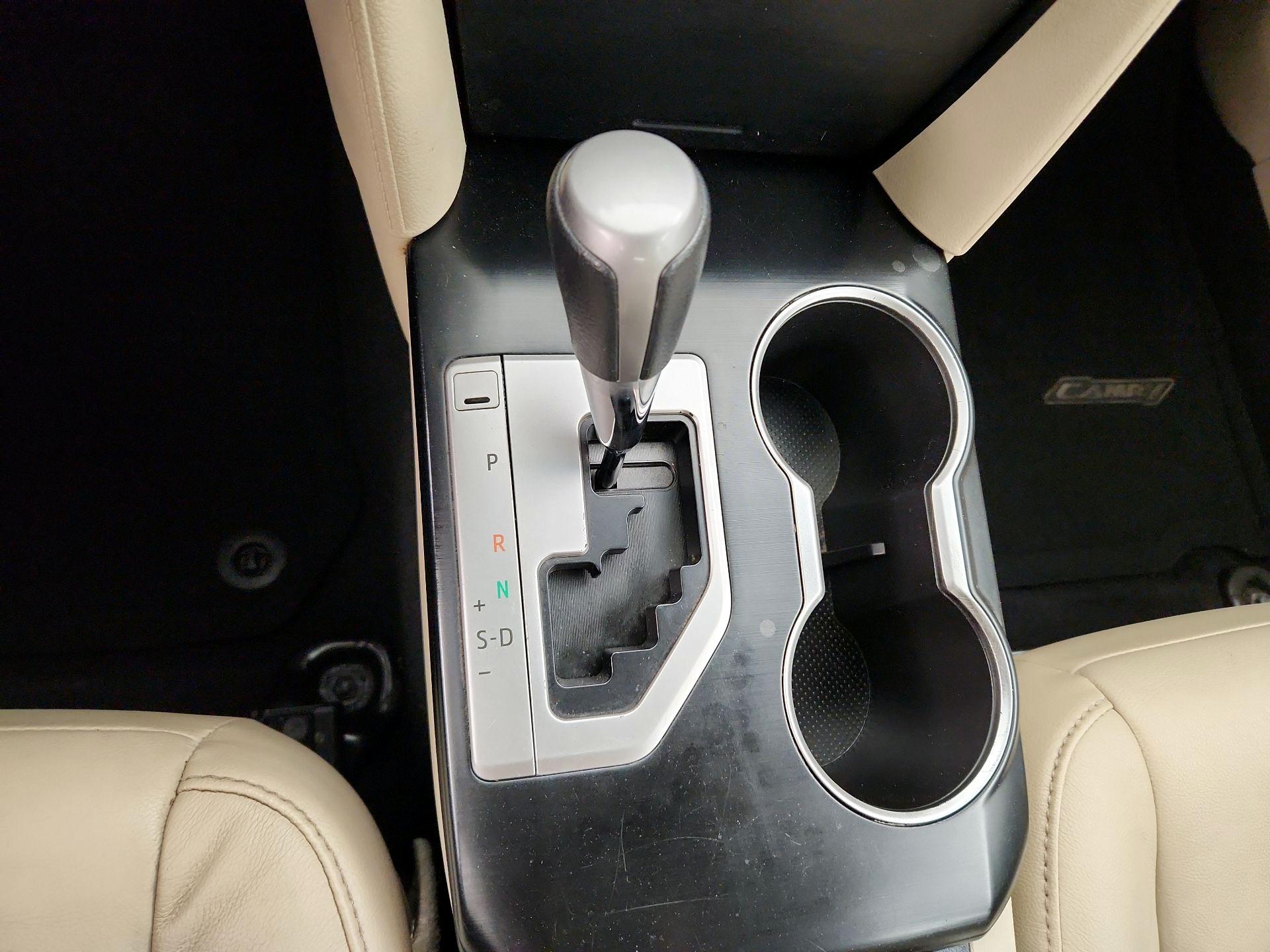Thumbnail: 2014 Toyota Camry - 17