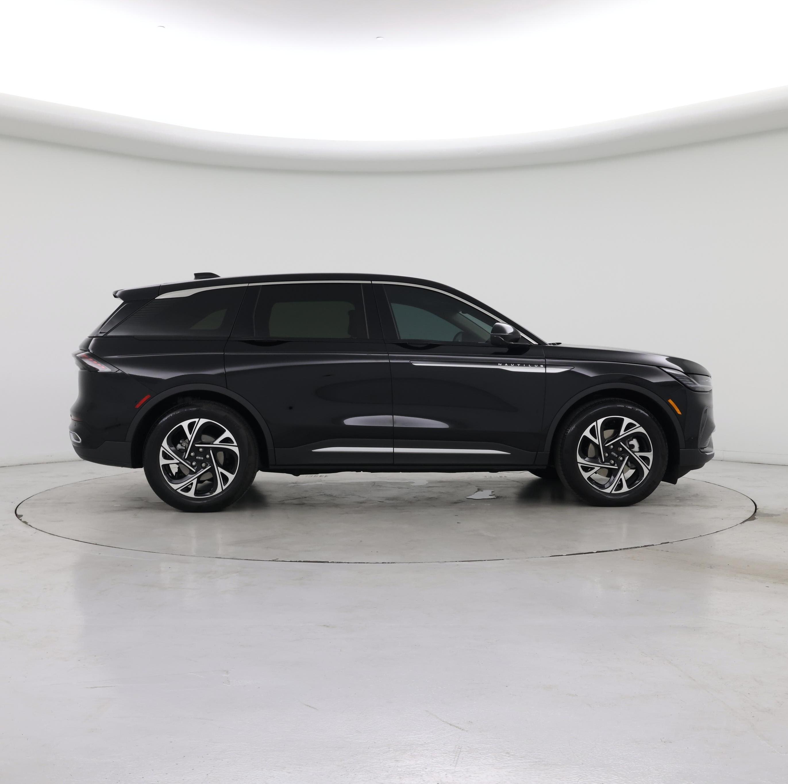 Thumbnail: 2024 Lincoln Nautilus - 7