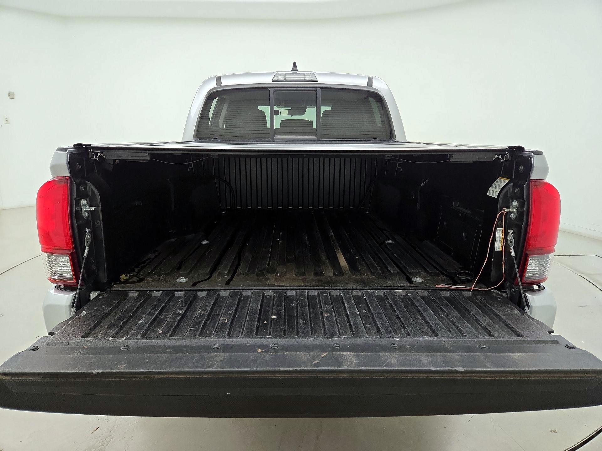 Thumbnail: 2021 Toyota Tacoma - 20